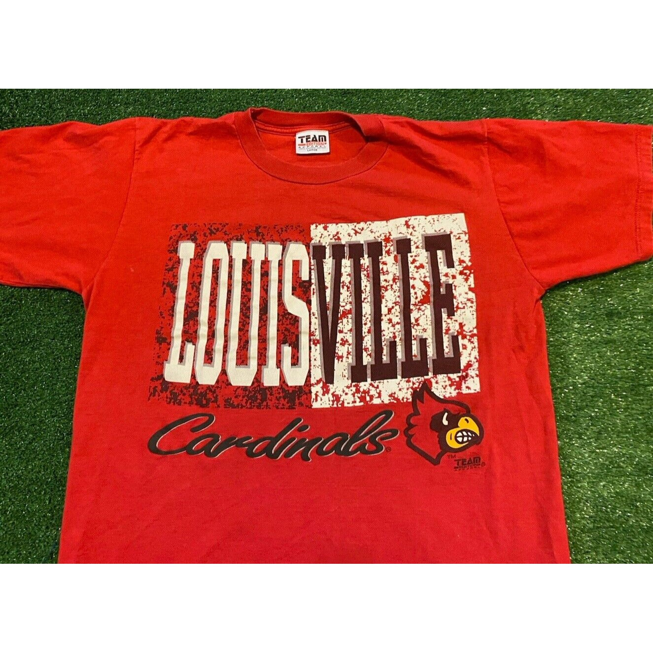 Vintage Louisville Cardinals tshirt large red adult 90s retro splash basketball