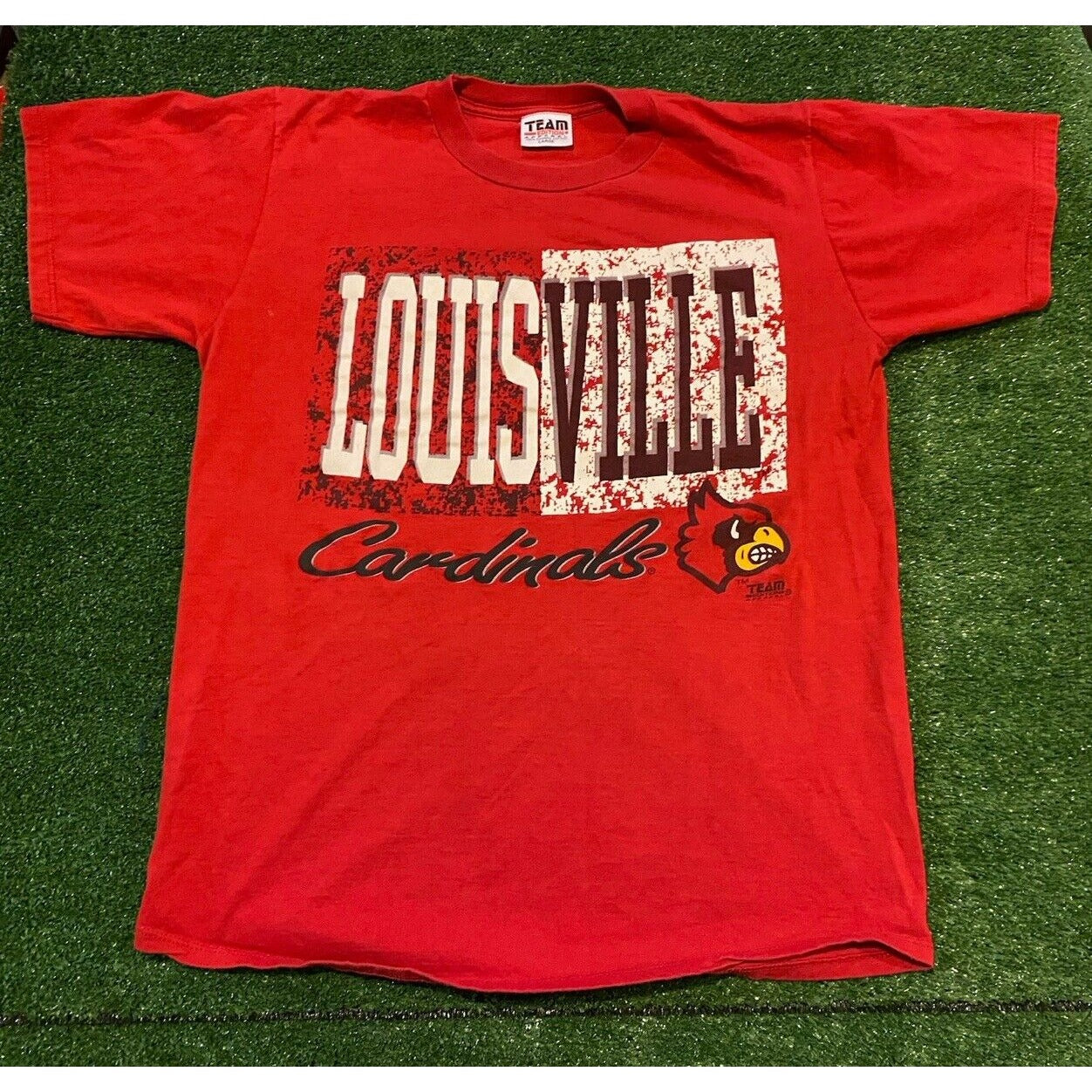 Vintage Louisville Cardinals tshirt large red adult 90s retro splash basketball