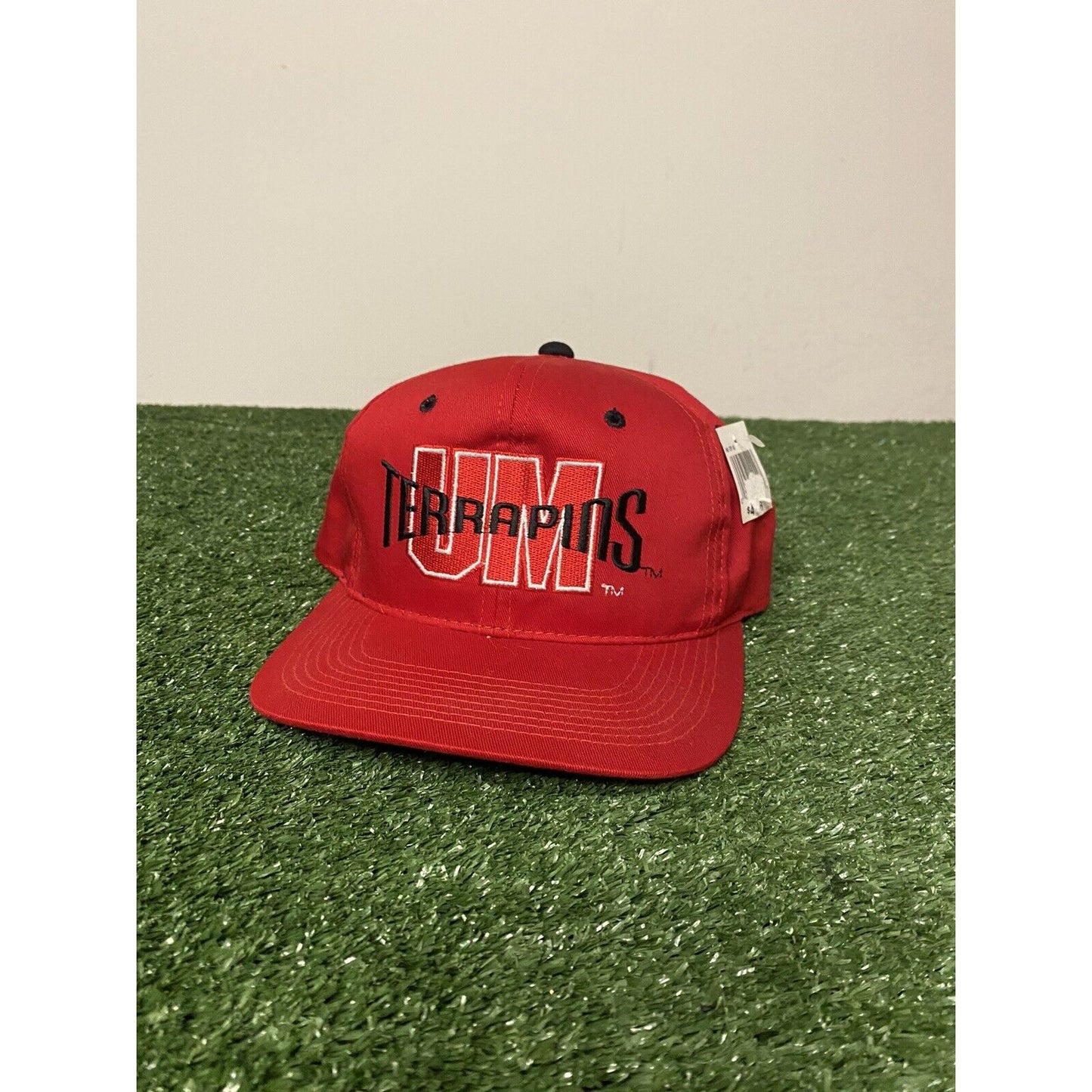 Vintage Signatures Youngan Maryland Terrapins embroidered snapback hat red NWT