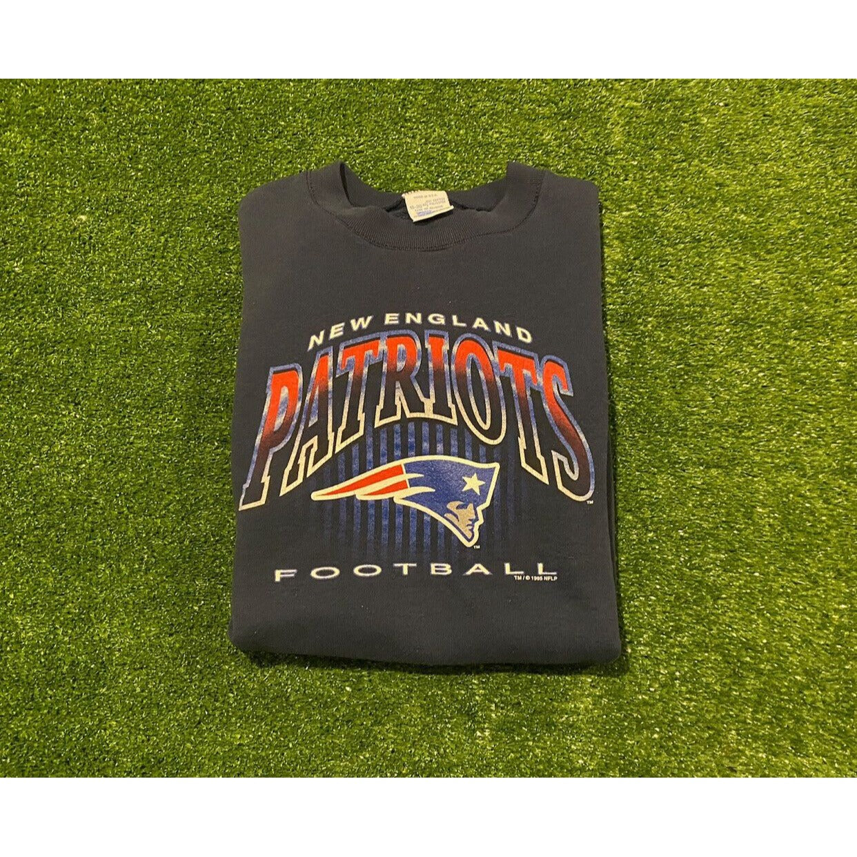 Vintage Salem Sportswear New England Patriots logo crewneck sweatshirt small 90s