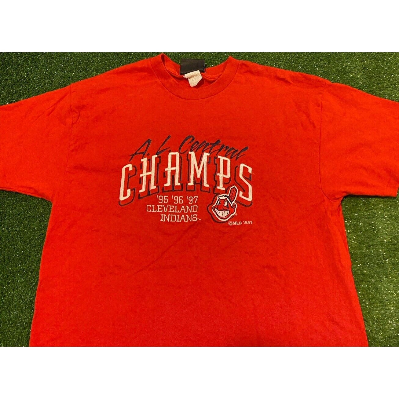 Vintage Cleveland Indians tshirt large red Chief Wahoo Crable Sportswear adult