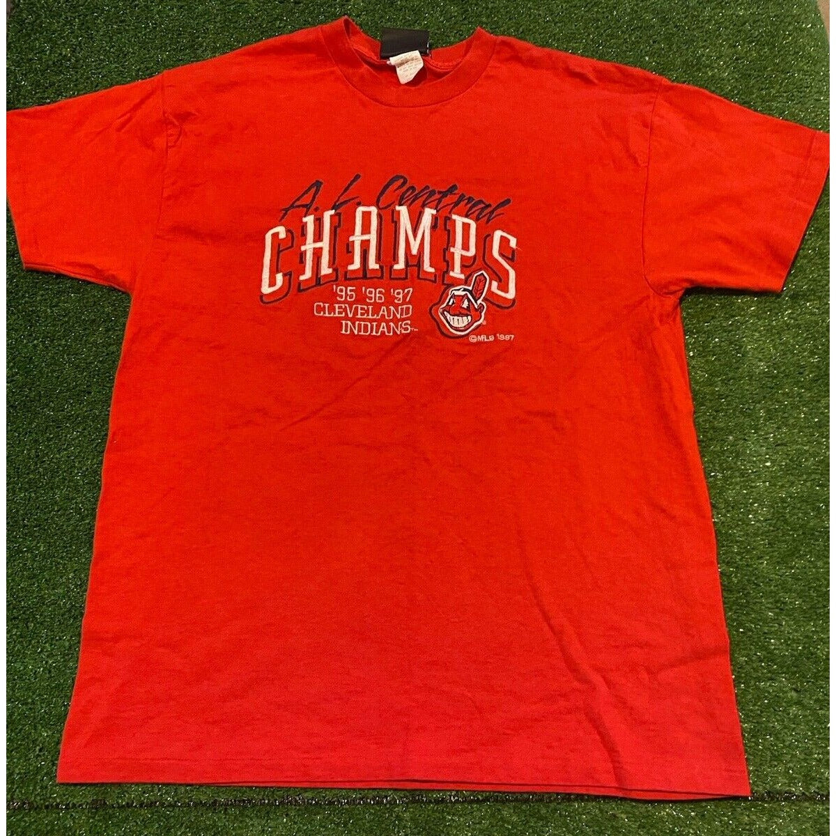 Vintage Cleveland Indians tshirt large red Chief Wahoo Crable Sportswear adult