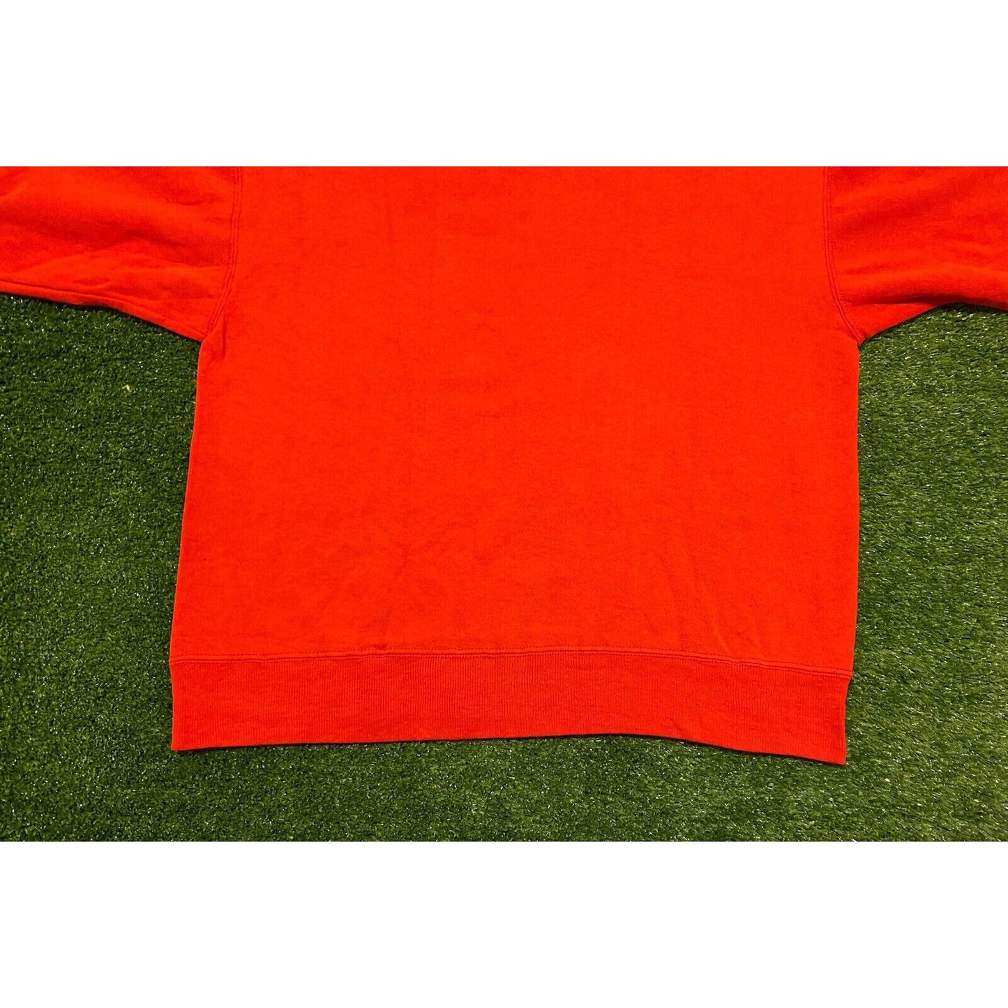 Vintage 1990s Team Hanes Chicago Bulls logo spell out crewneck sweatshirt medium