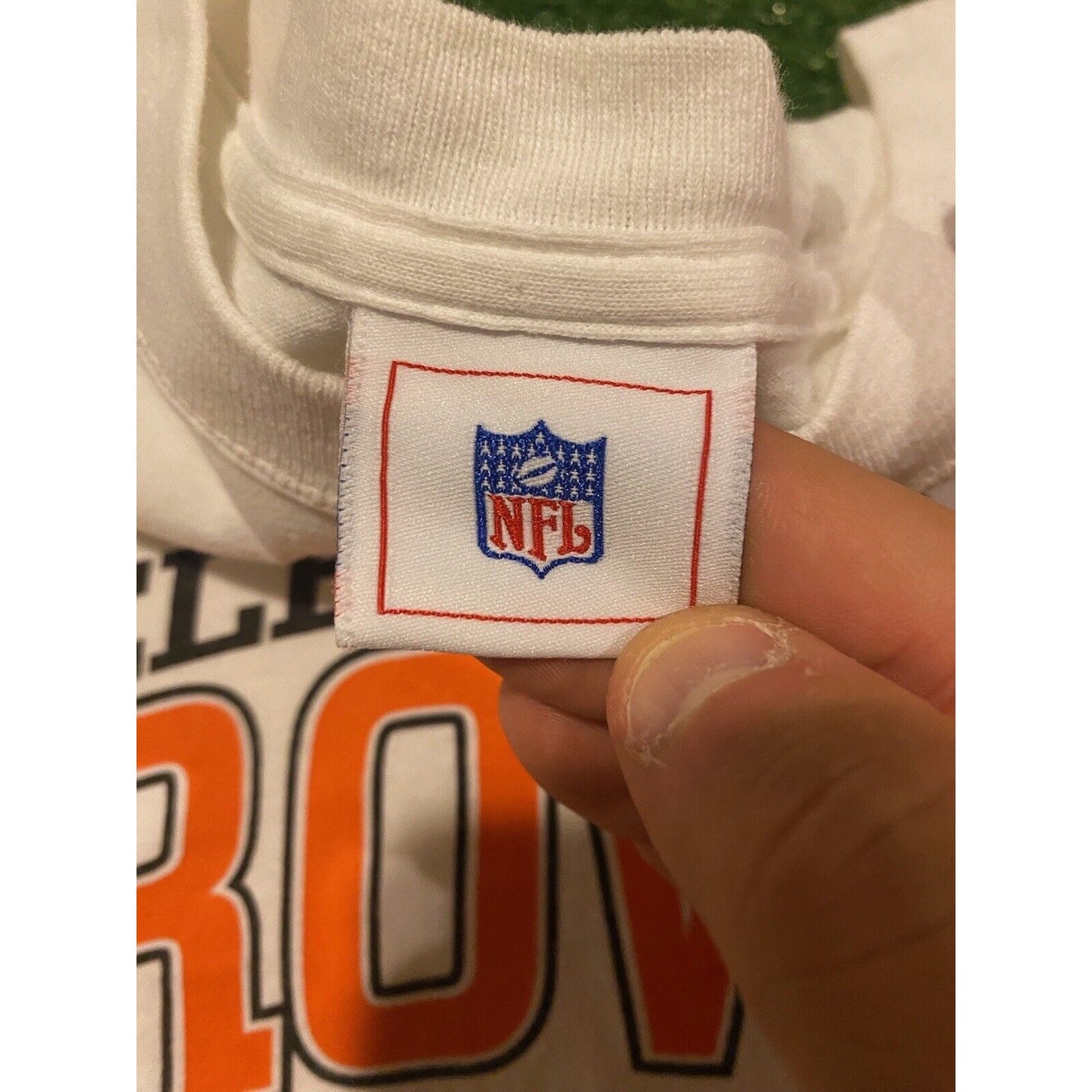 Vintage Y2K Retro NFL Cleveland Browns arch spell out football t-shirt XL white