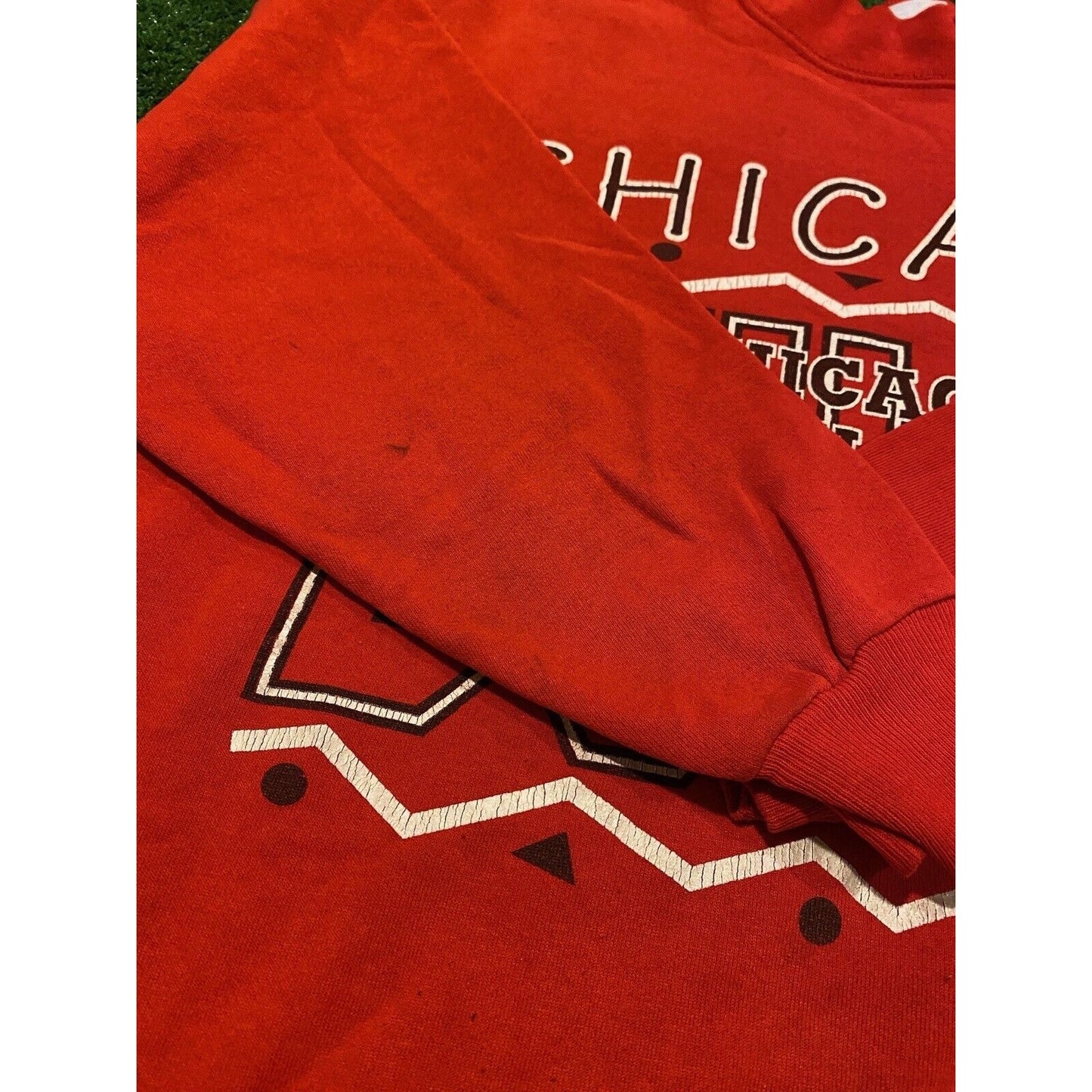 Vintage 1990s Team Hanes Chicago Bulls logo spell out crewneck sweatshirt medium