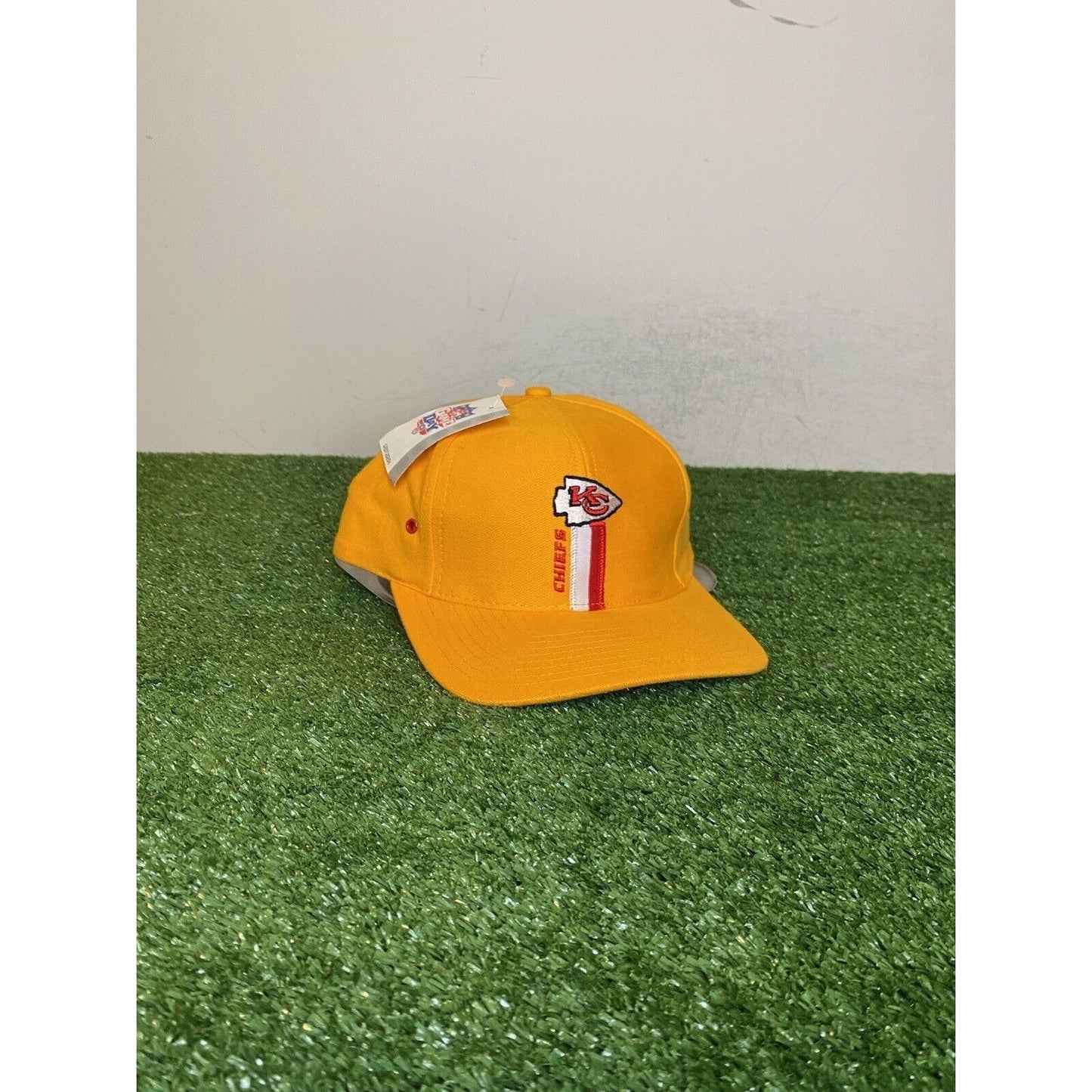 Vintage Kansas City Chiefs Hat Cap Snap Back New 90s logo 7 Mens Adult Yellow