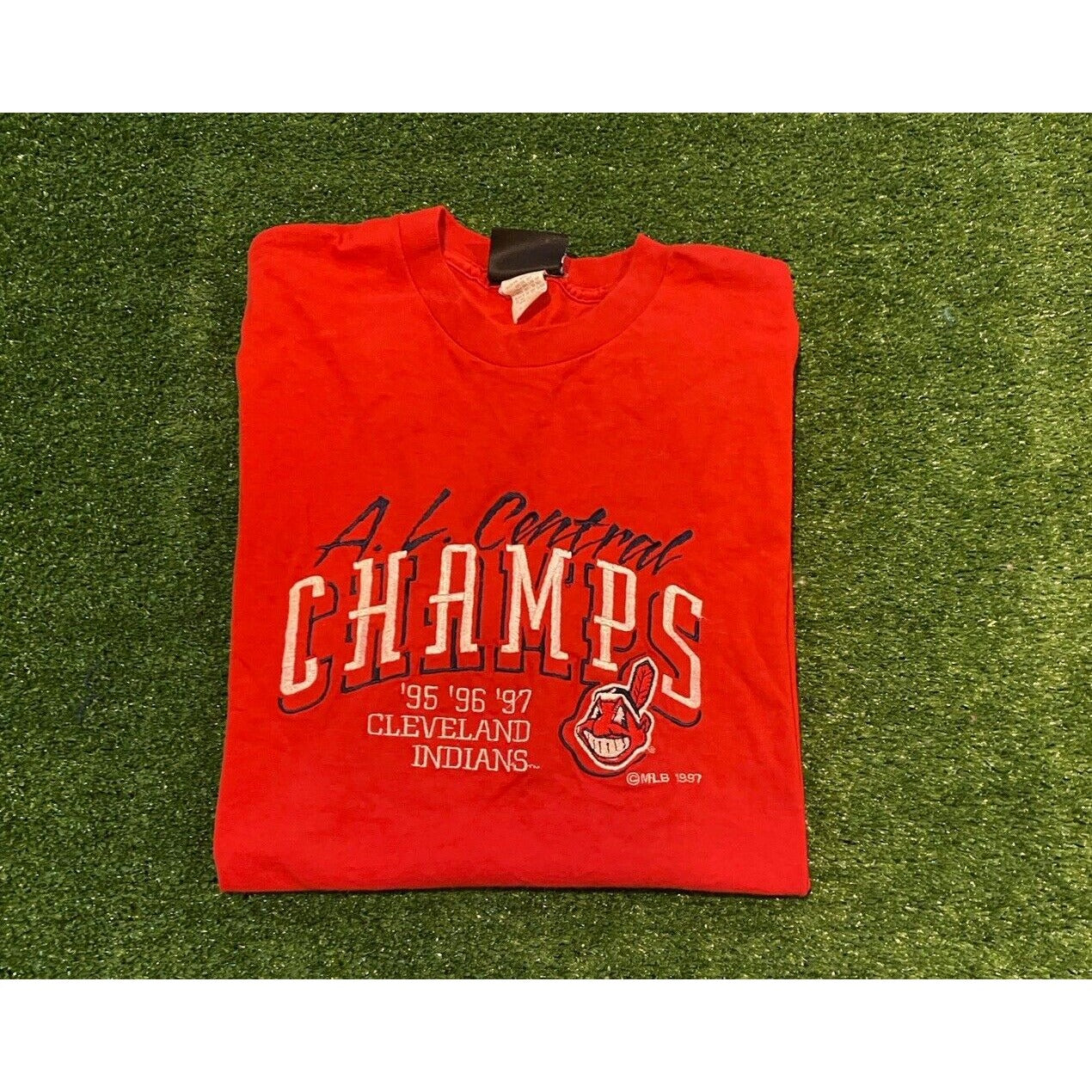 Vintage Cleveland Indians tshirt large red Chief Wahoo Crable Sportswear adult