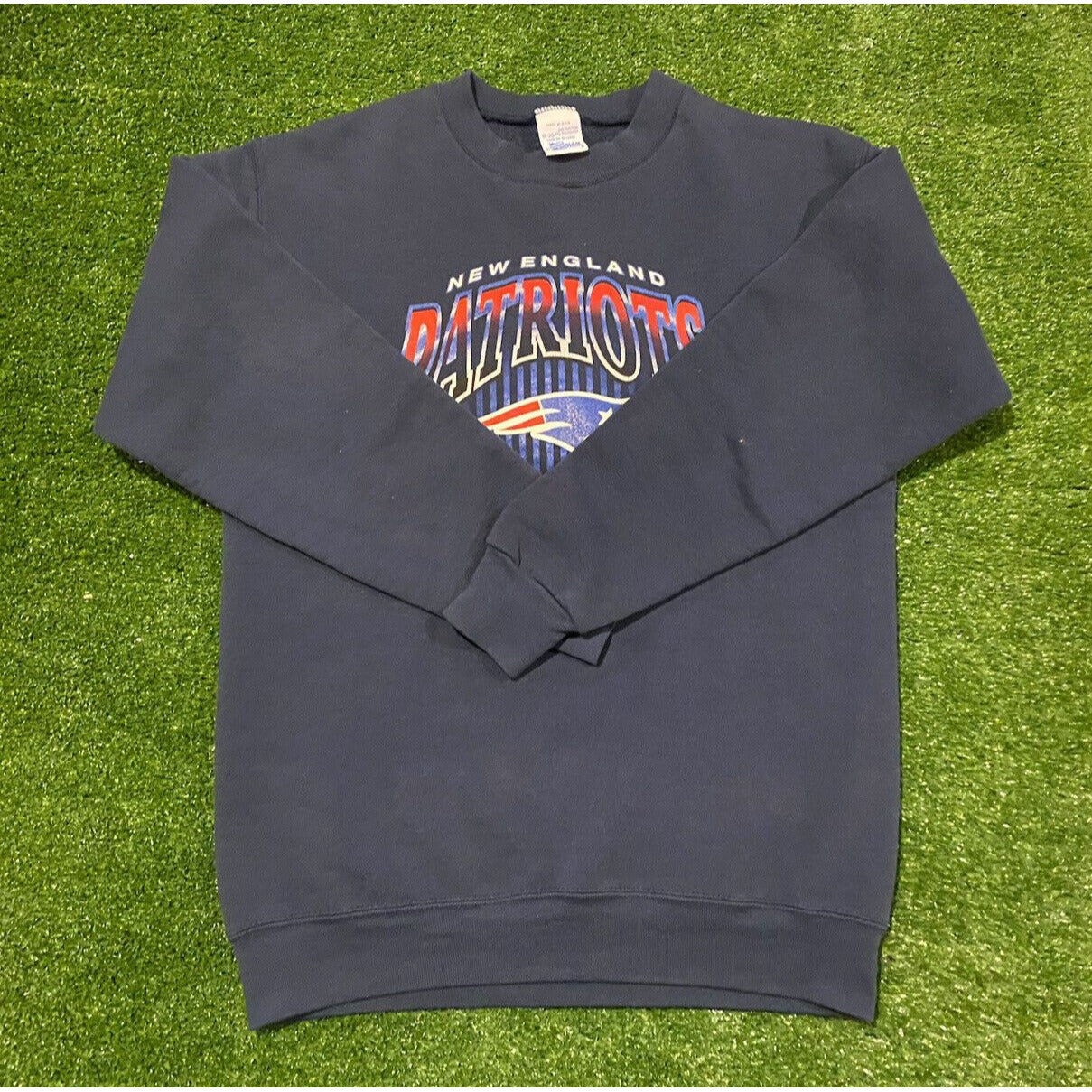 Vintage Salem Sportswear New England Patriots logo crewneck sweatshirt small 90s
