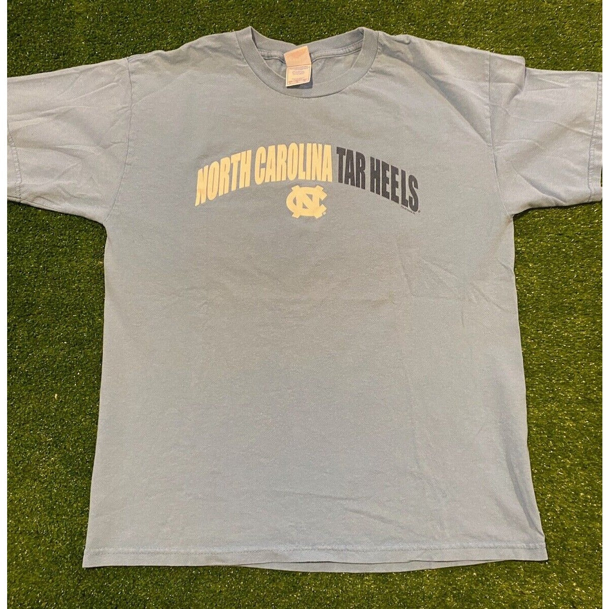 Vintage Y2K Retro Tennessee River North Carolina Tar Heels arch t-shirt large