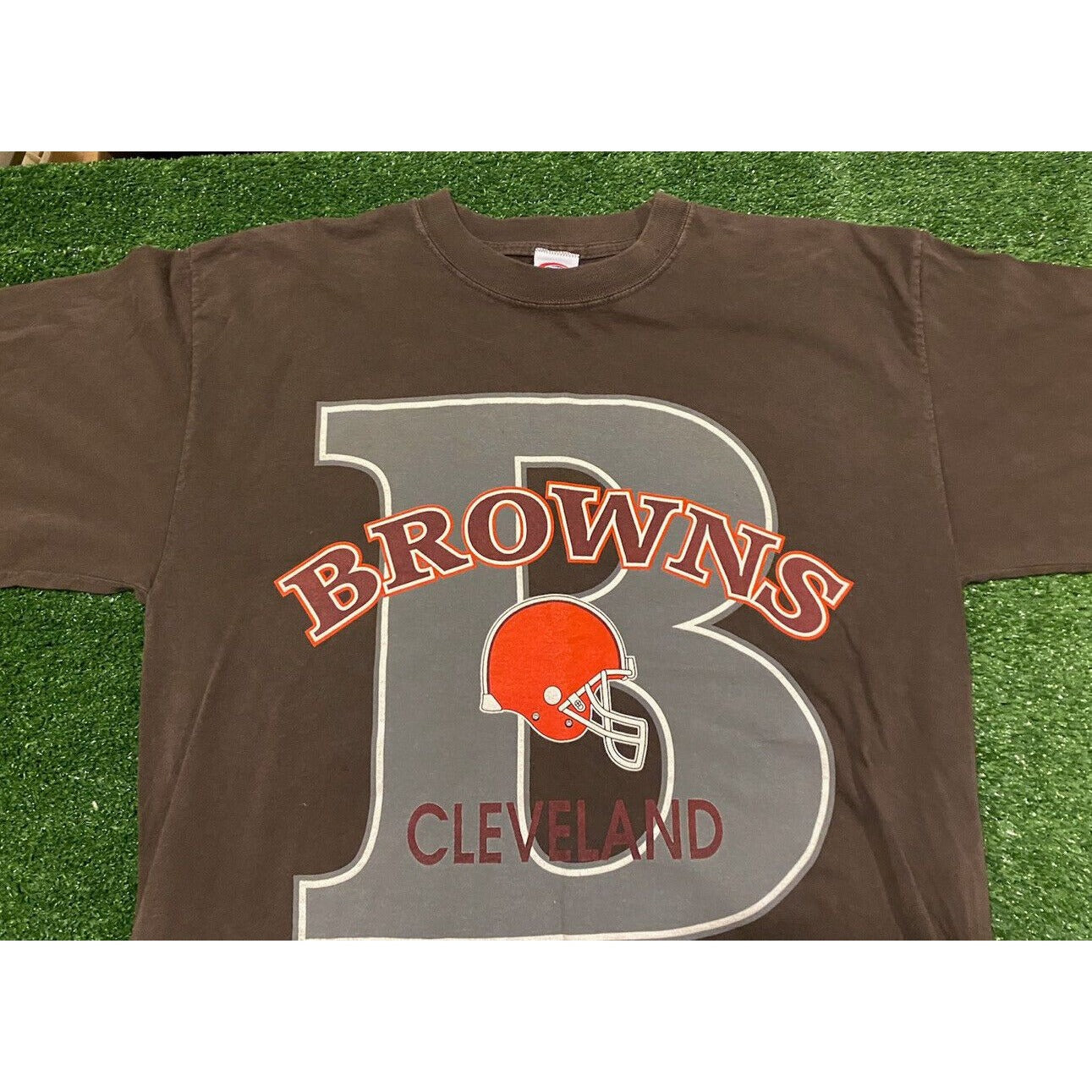 Vintage Y2K True Fan Cleveland Browns arch football helmet t-shirt large