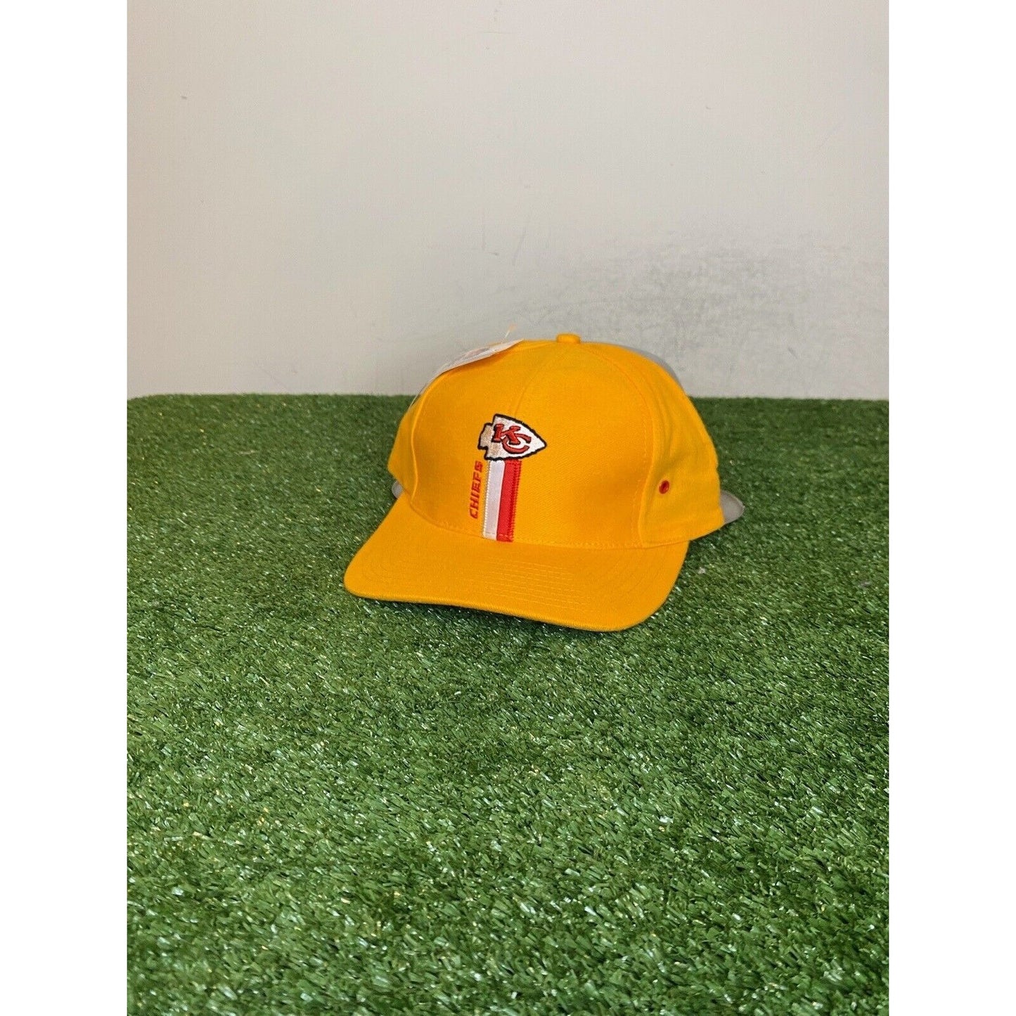 Vintage Kansas City Chiefs Hat Cap Snap Back New 90s logo 7 Mens Adult Yellow