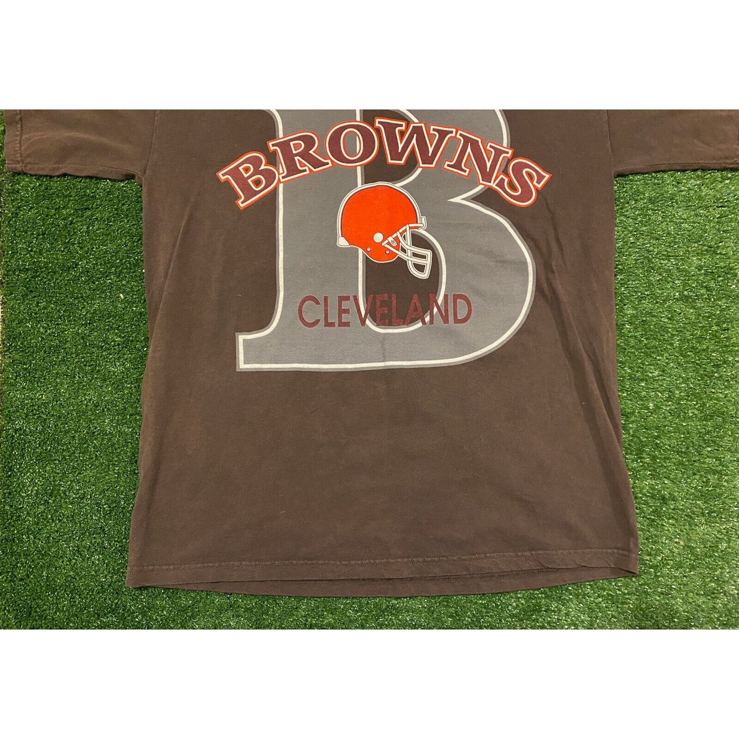 Vintage Y2K True Fan Cleveland Browns arch football helmet t-shirt large