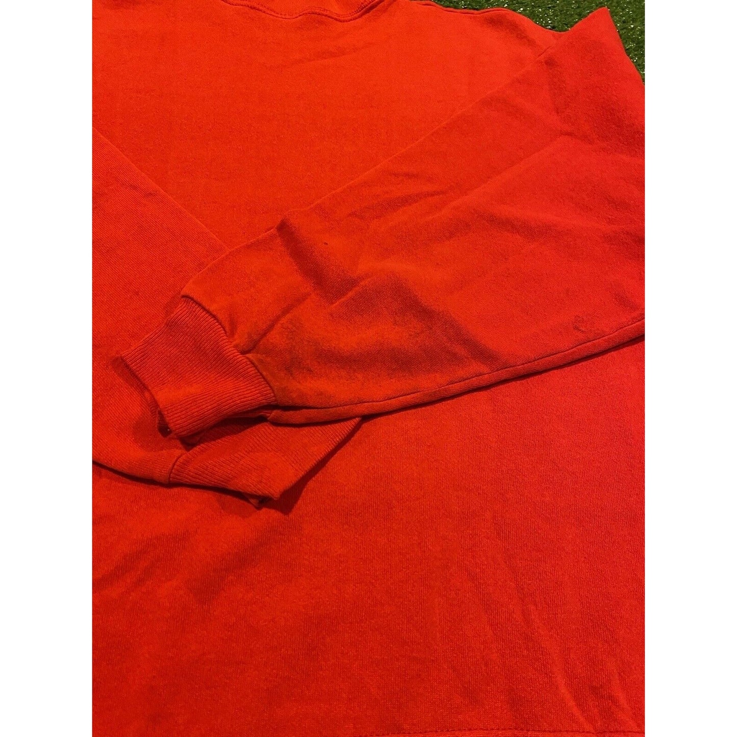 Vintage 1990s Team Hanes Chicago Bulls logo spell out crewneck sweatshirt medium
