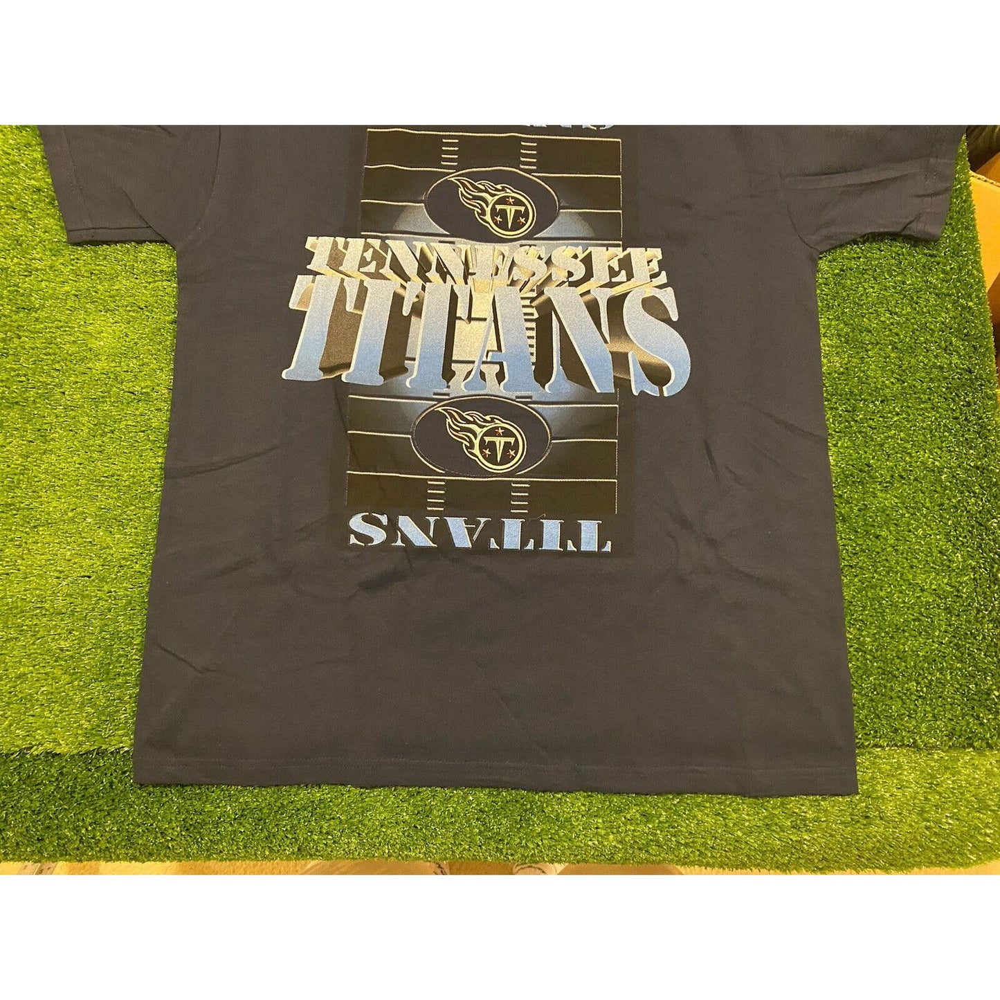 Vintage Delta Tennessee Titans shadow football field t-shirt NWT large blue