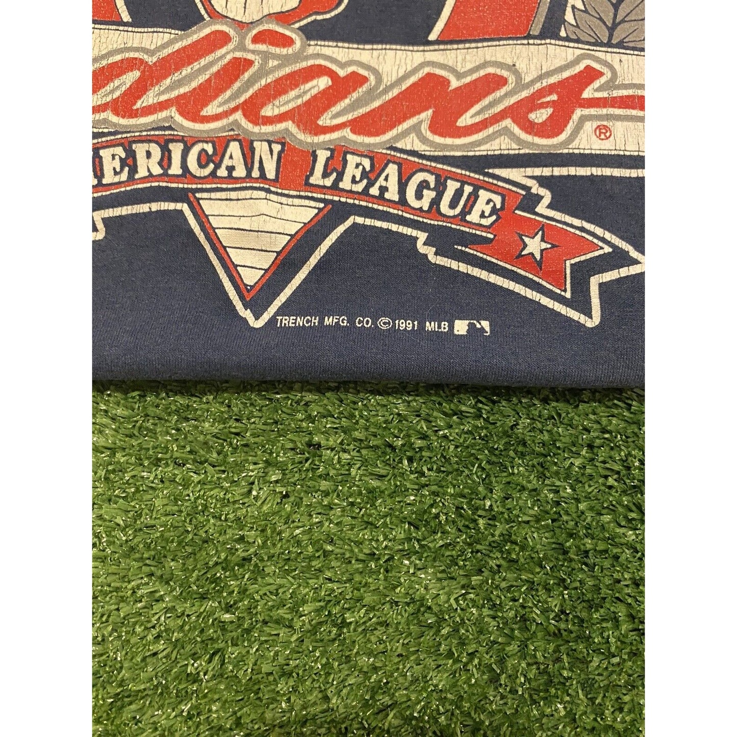 vintage 1991 trench mfg cleveland indians Arch Spell out Chief Wahoo t-shirt Med