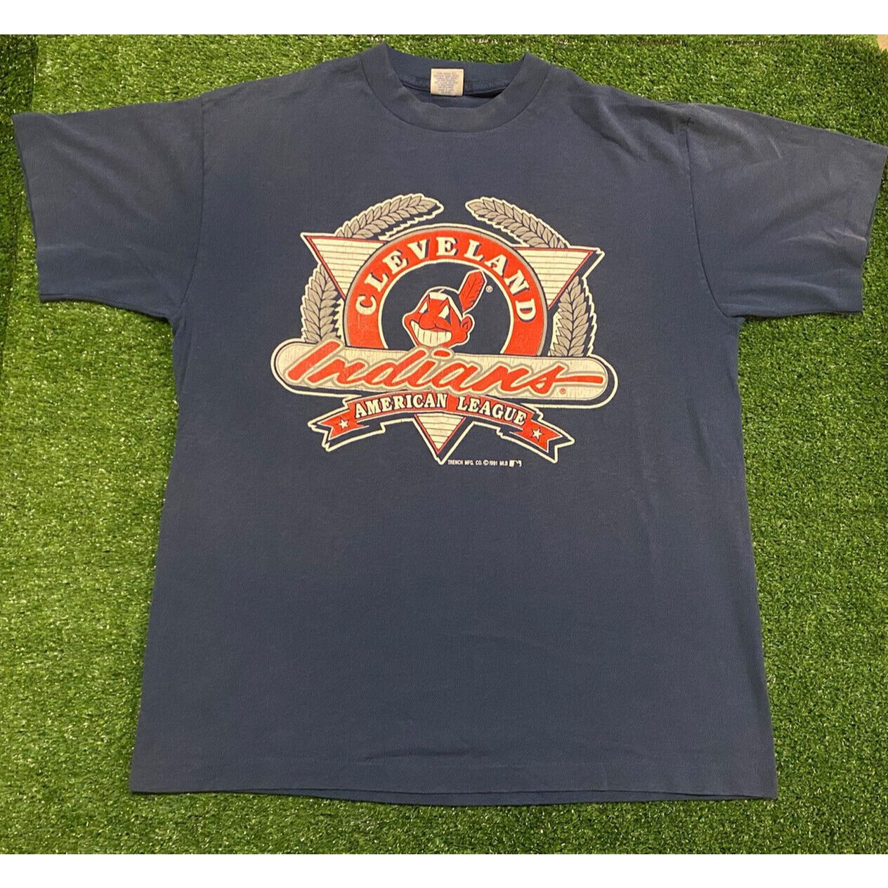 vintage 1991 trench mfg cleveland indians Arch Spell out Chief Wahoo t-shirt Med