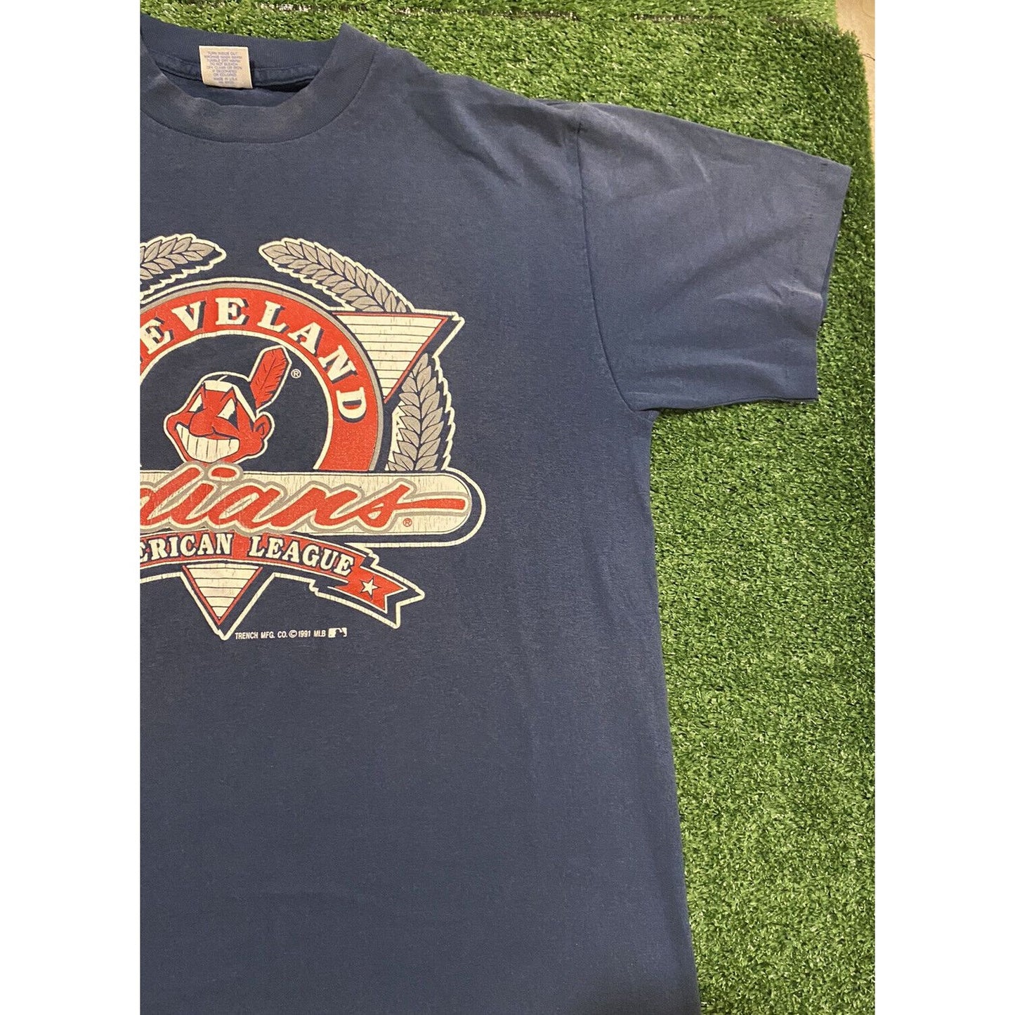 vintage 1991 trench mfg cleveland indians Arch Spell out Chief Wahoo t-shirt Med