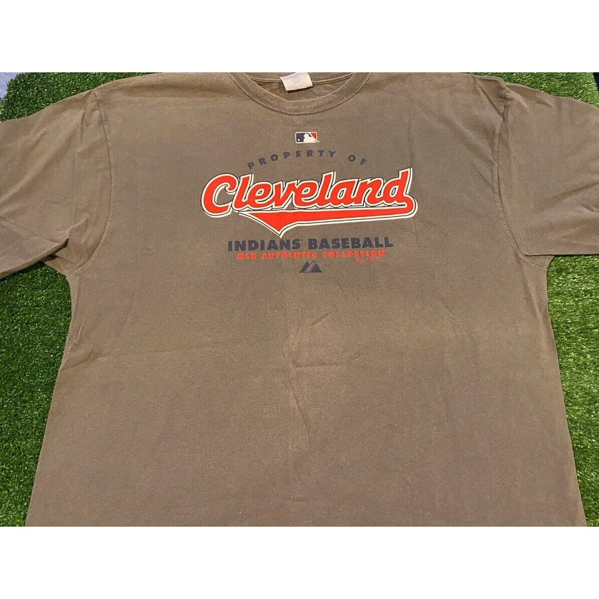 Vintage Cleveland Indians shirt XXL gray mens Y2K majestic red script