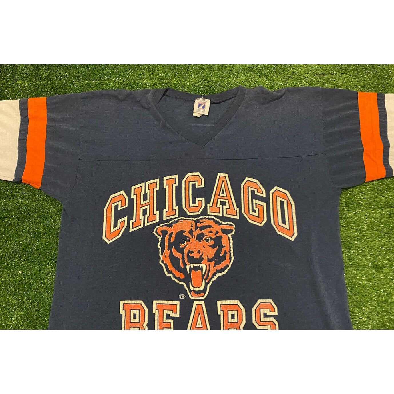 Vintage Logo 7 Chicago Bears arch logo football NFL t-shirt large 90s retro