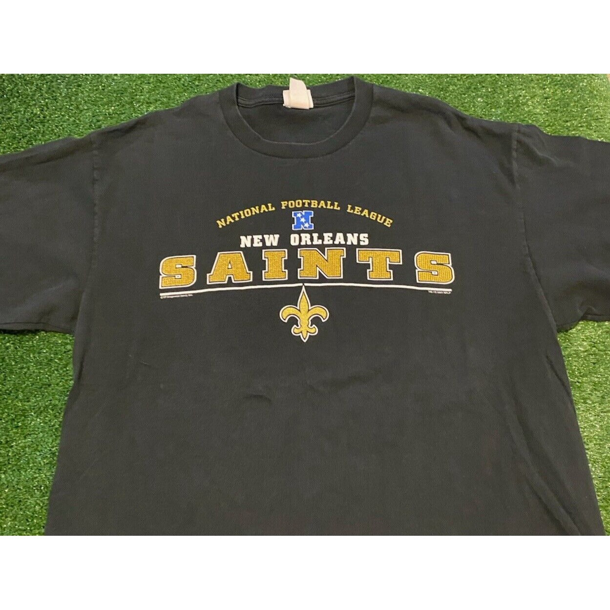 Vintage New Orleans Saints tshirt extra large black adult Lee Sport Y2K 90s