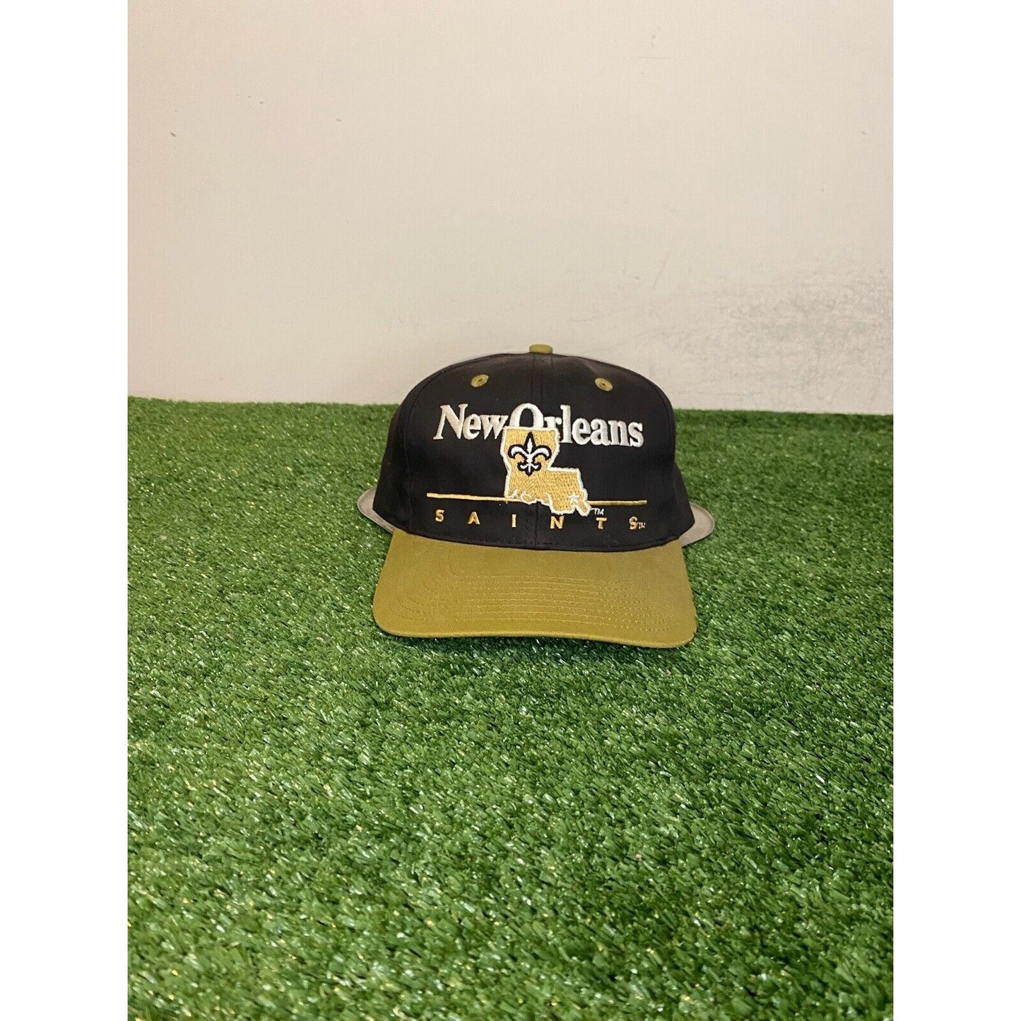 Vintage New Orleans Saints hat cap snap back mens black gold Eastport split bar