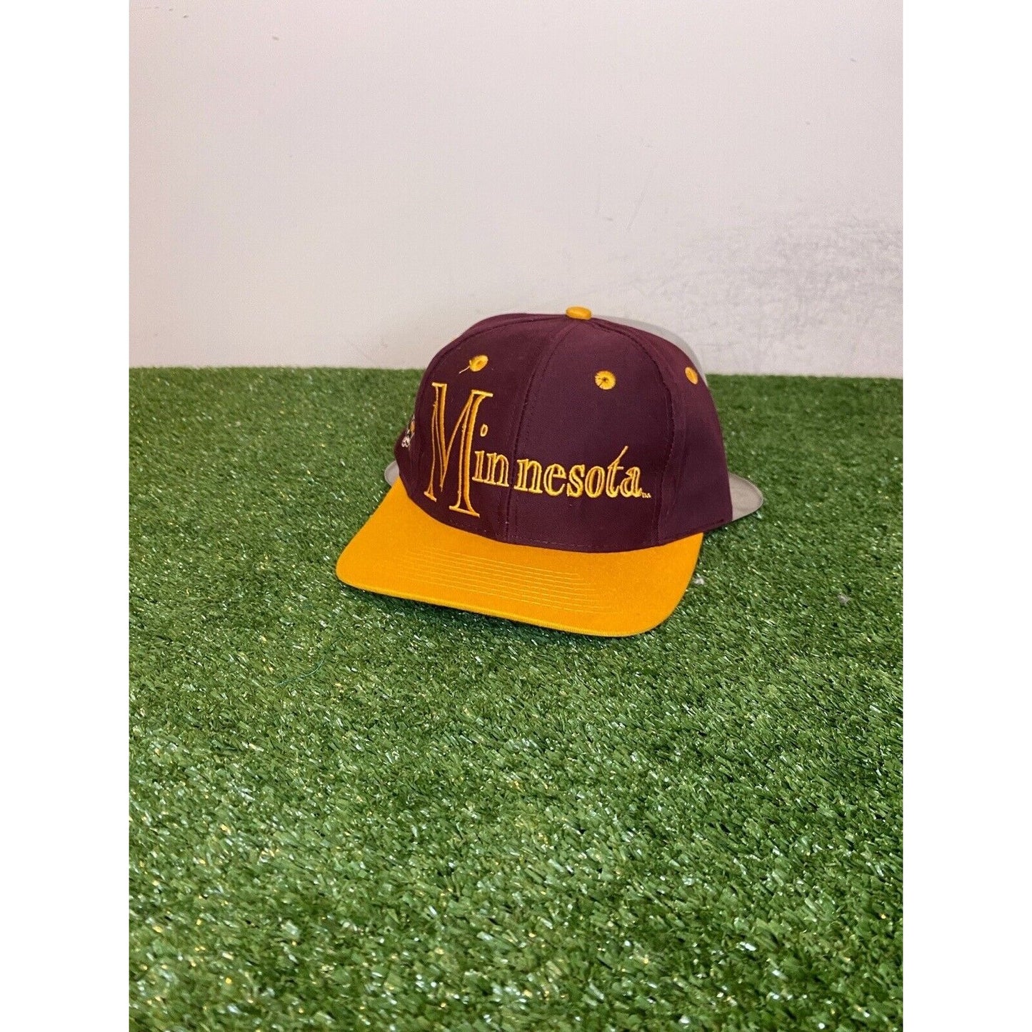 Vintage Nu Image Minnesota Gophers spell out snap back hat cap NWOT 90s