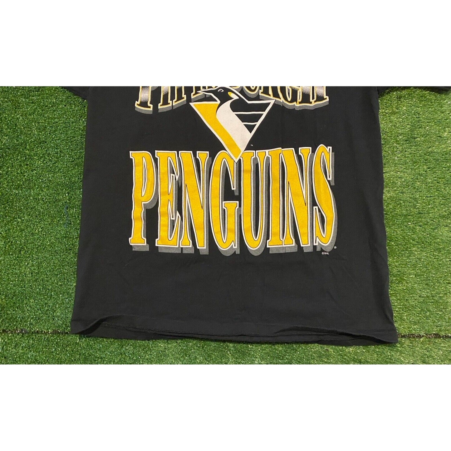 Vintage Pittsburgh Penguins shirt large black adult 90s spell out mens retro