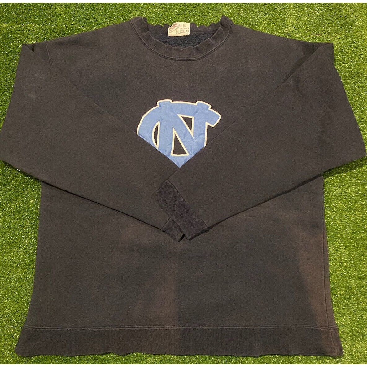 Vintage Team Edition Apparel North Carolina Tar Heels crew neck sweatshirt XL