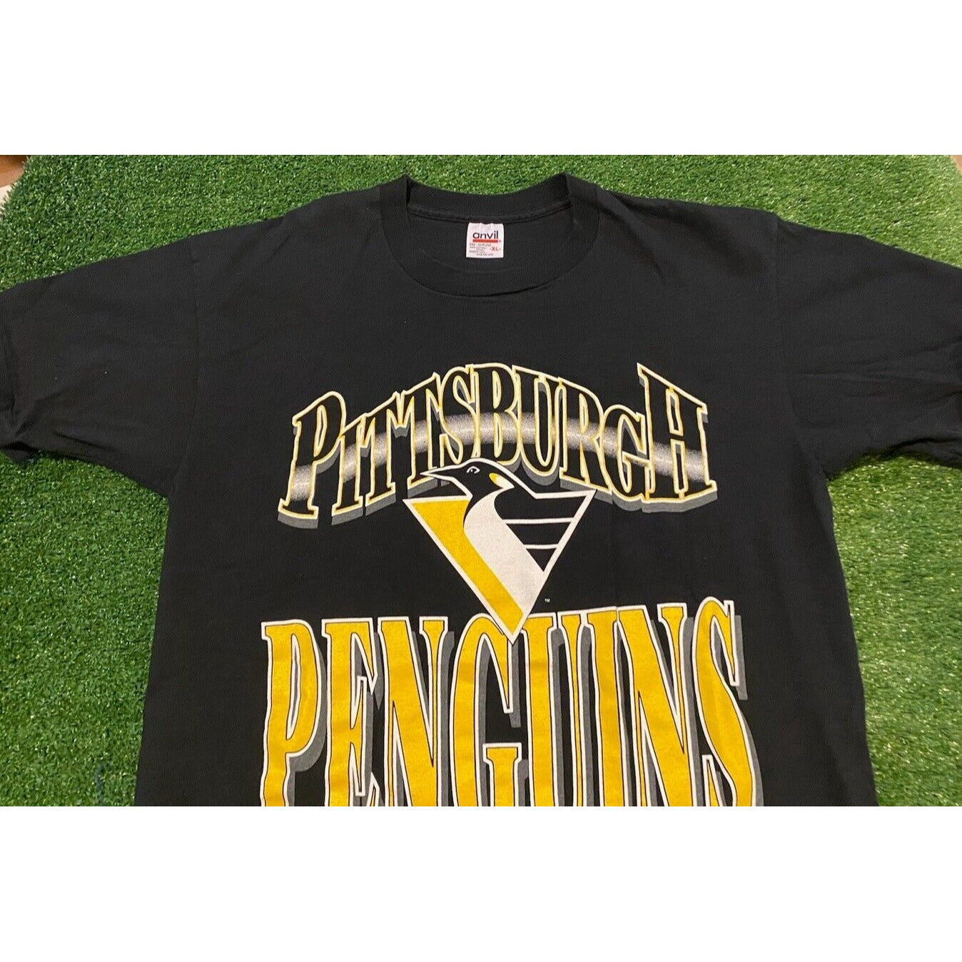 Vintage Pittsburgh Penguins shirt large black adult 90s spell out mens retro