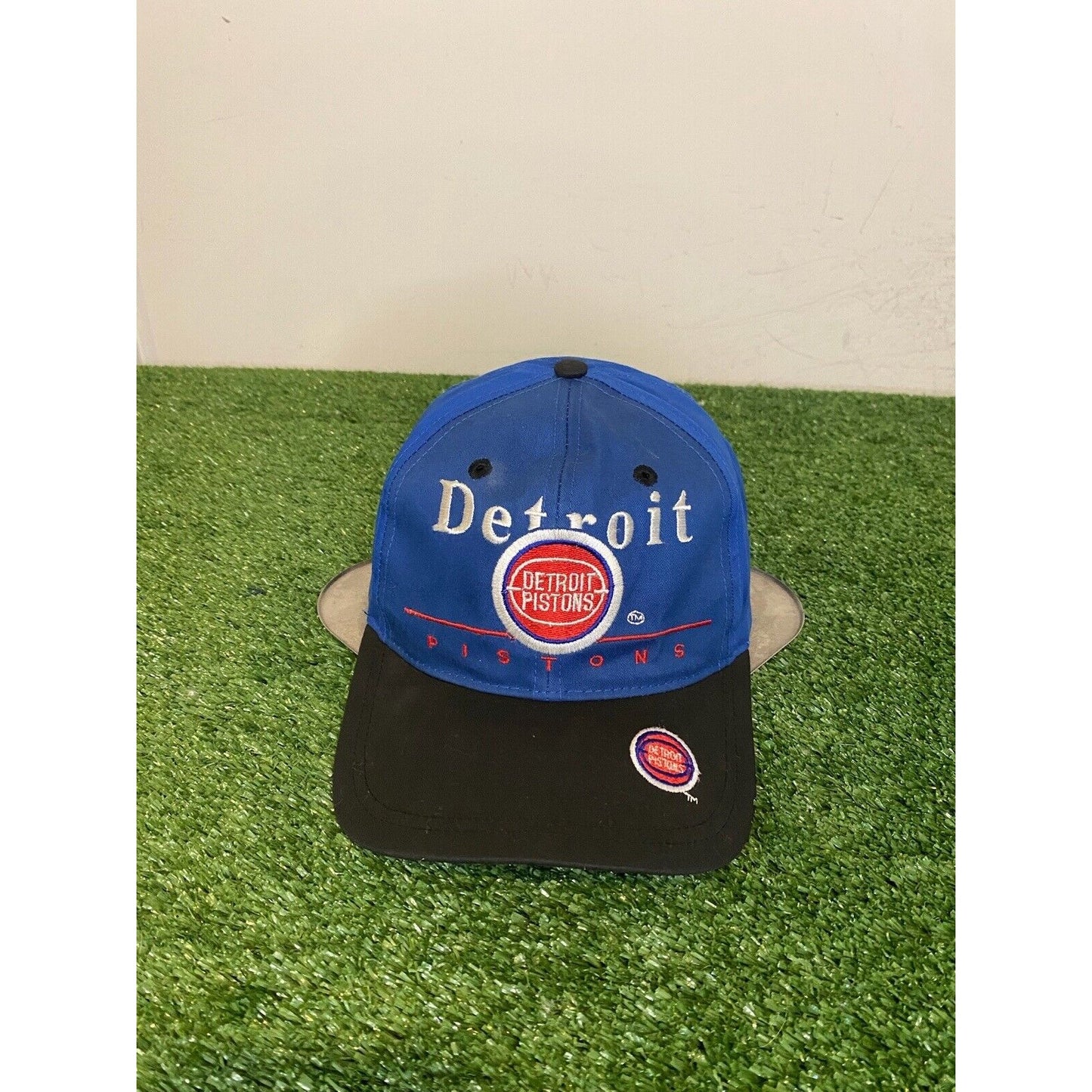 Vintage Detroit Pistons hat cap snap back blue black mens Twins enterprise 90s