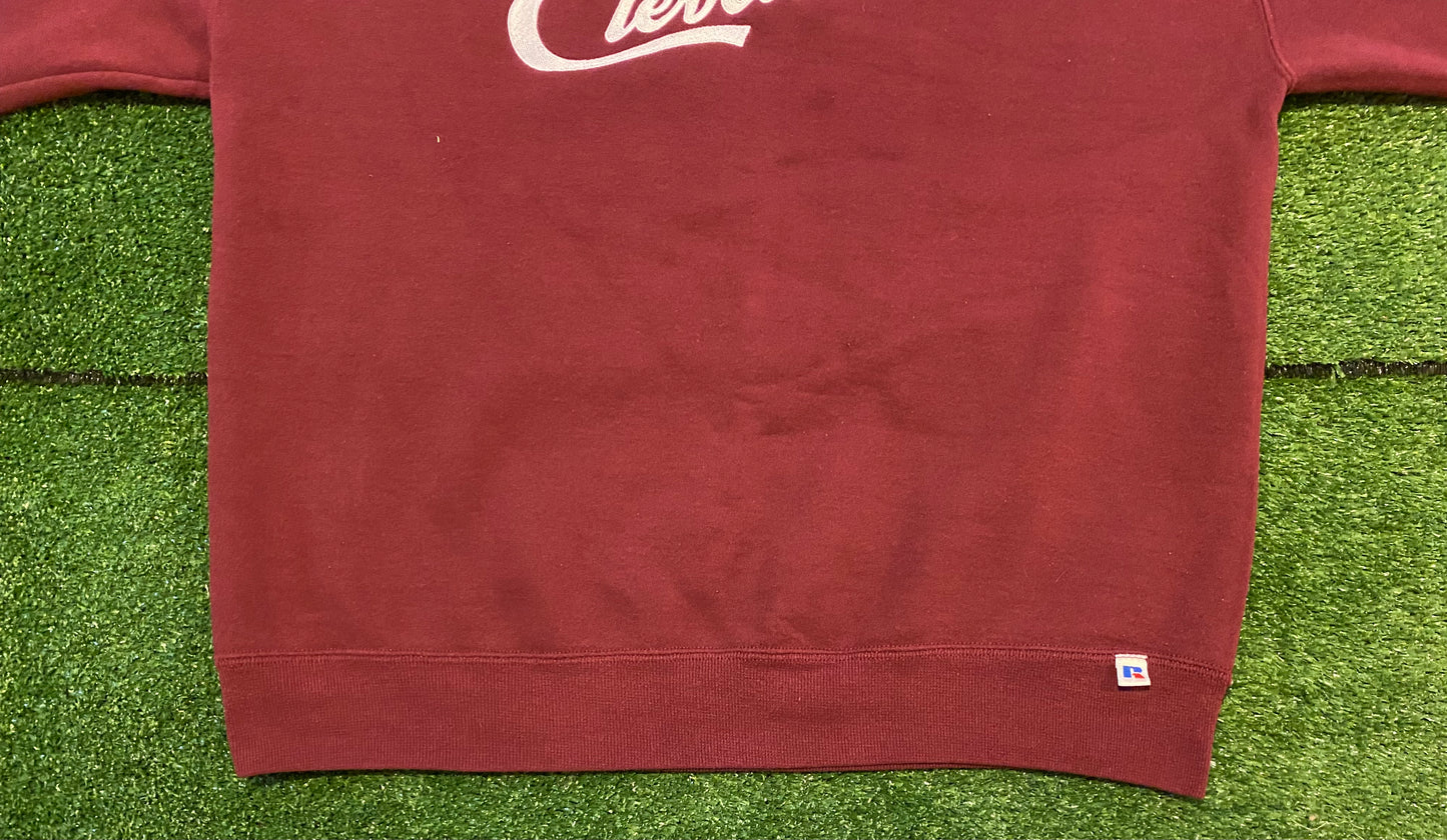 Vintage Russell Athletic Officially Licensed Script Cleveland crewneck sweatshirt XL maroon