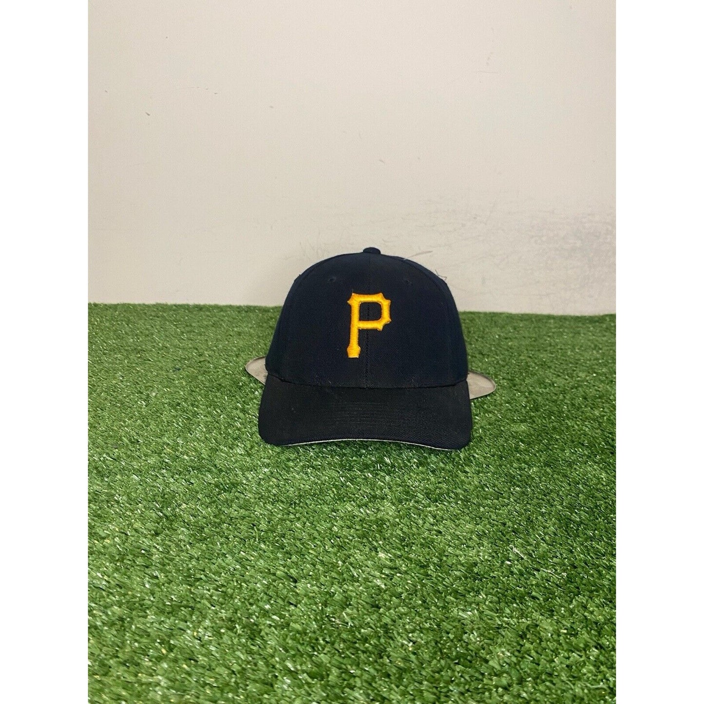 Vintage Pittsburgh Pirates hat cap snap back Logo Athletic black 90s wool mens