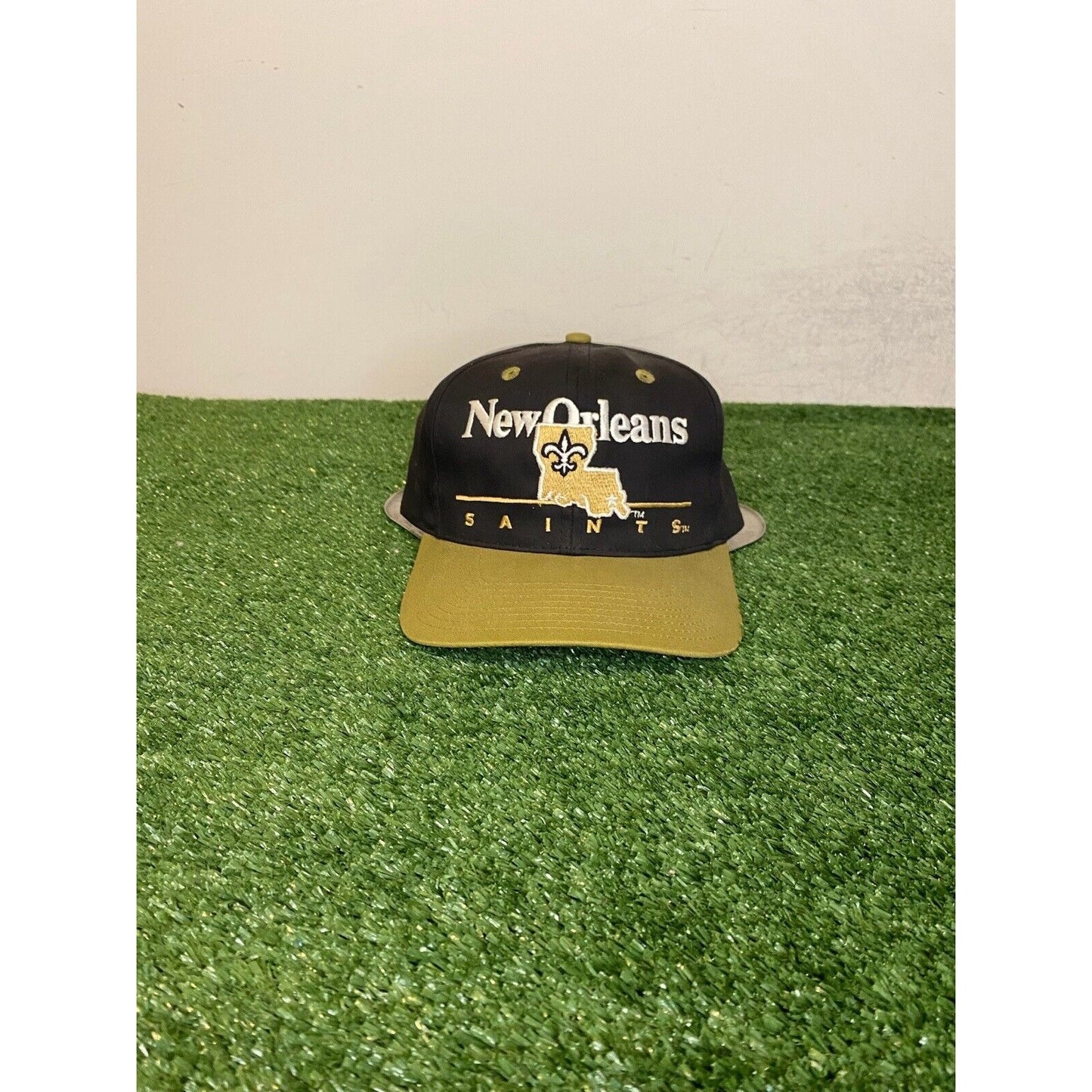 Vintage New Orleans Saints hat cap snap back mens black gold Eastport split bar