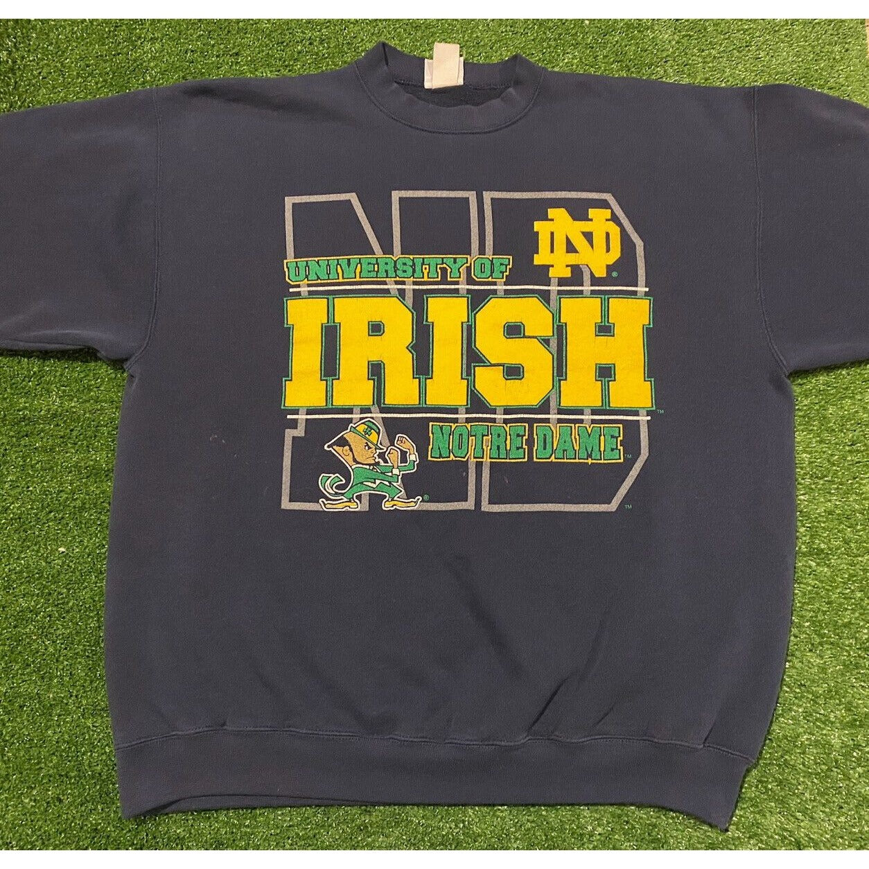 Vintage Notre Dame ND Fighting Irish spell out logo crewneck sweatshirt XL