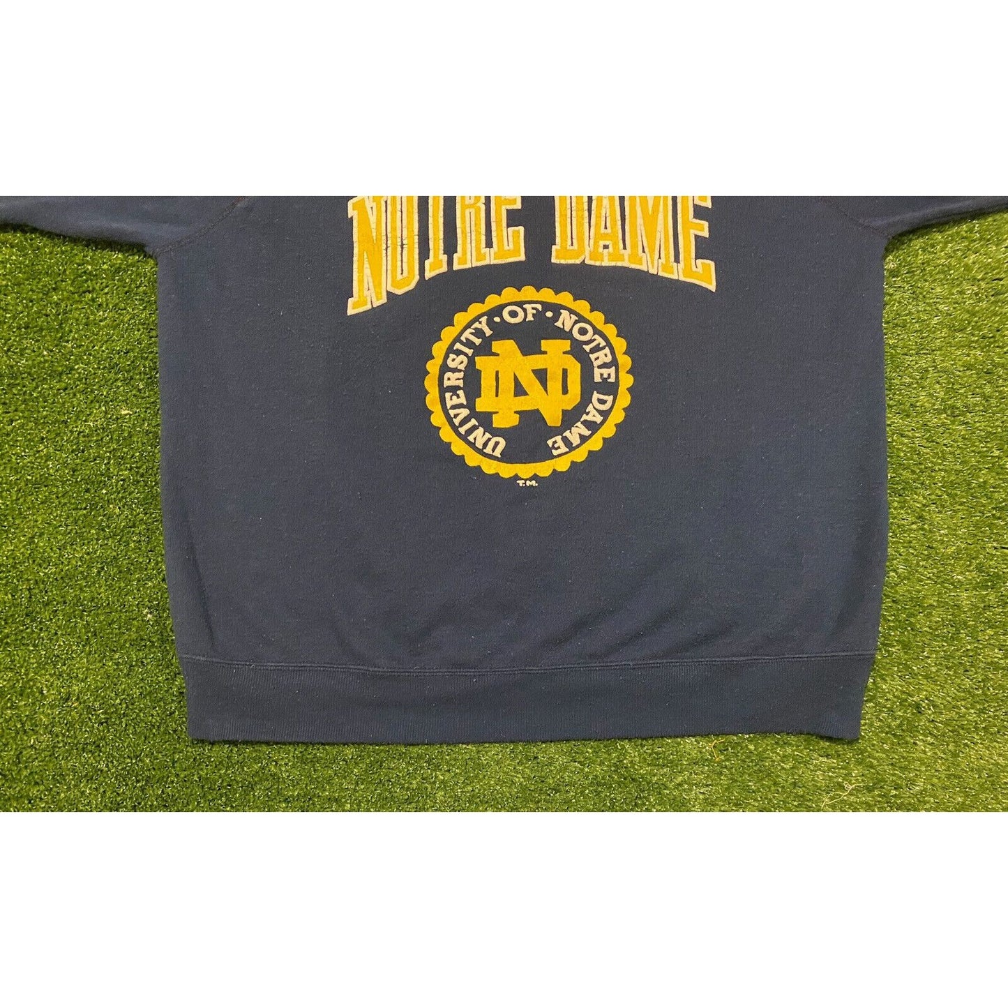 Vintage Notre Dame Fighting Irish college seal crewneck sweatshirt large retro