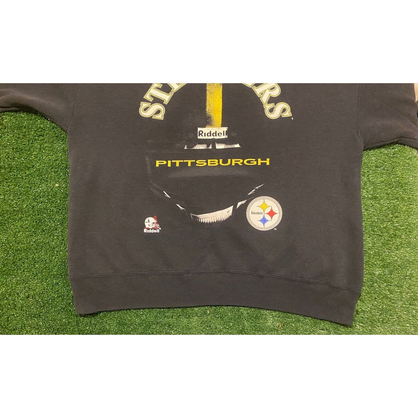 Vintage 1990s Riddell Pittsburgh Steelers helmet crewneck sweatshirt XL black