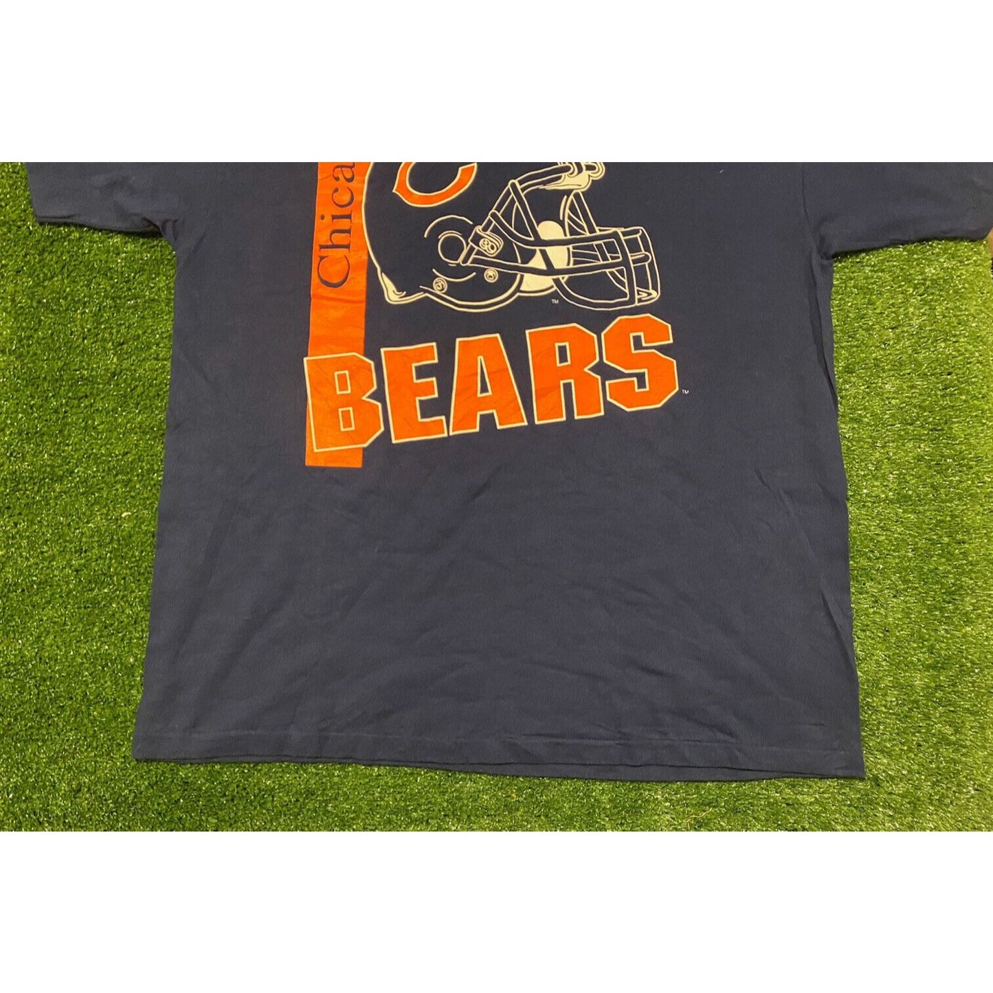 Vintage Hanes 1990s Chicago Bears helmet spell out t-shirt XL retro throwback