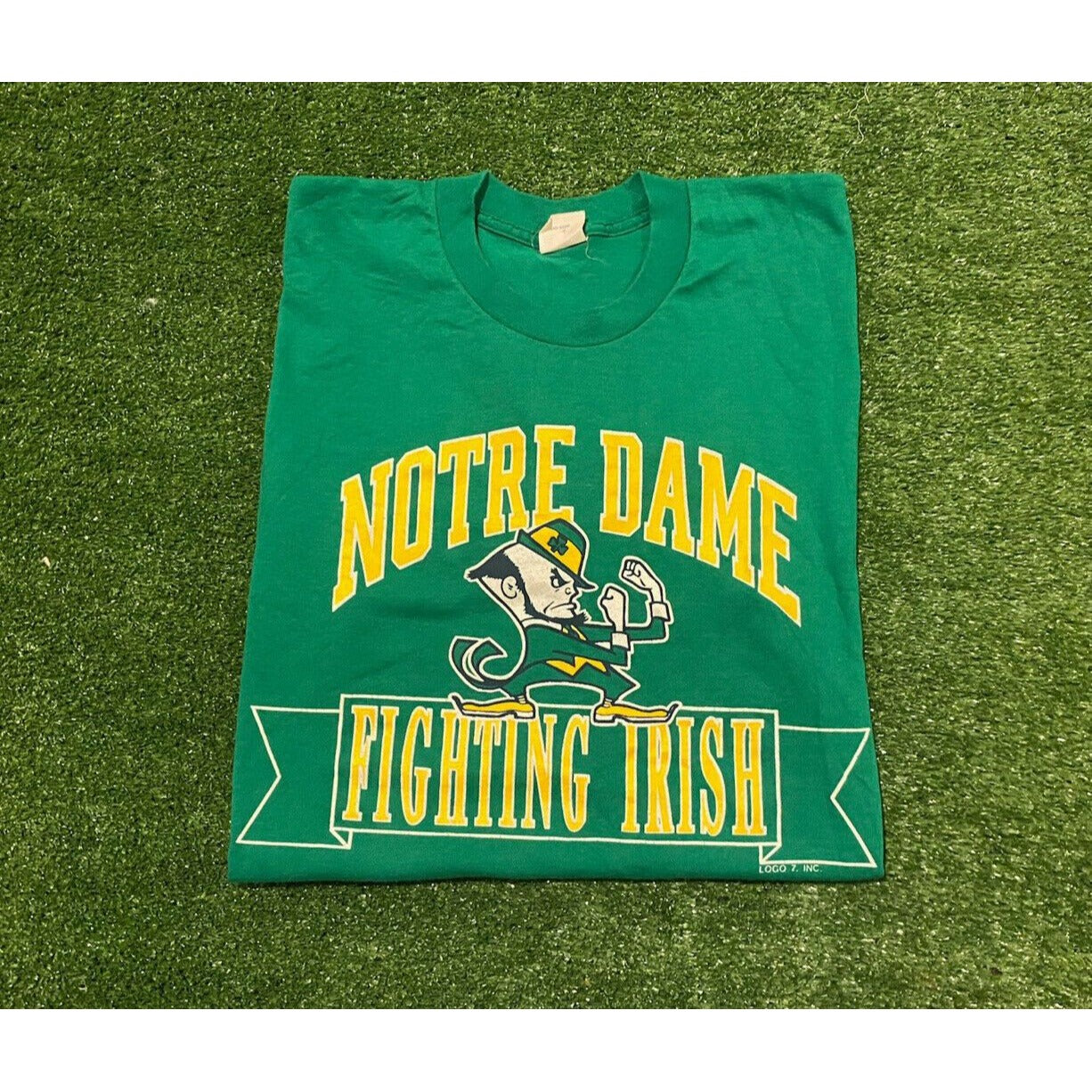 Vintage Competitor 1990s Notre Dame Fighting Irish arch leprechaun t-shirt large