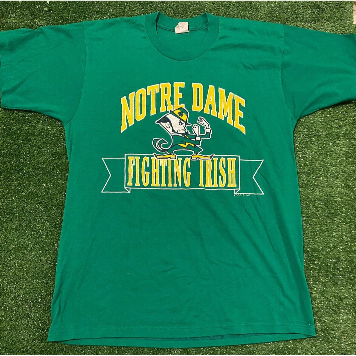 Vintage Competitor 1990s Notre Dame Fighting Irish arch leprechaun t-shirt large