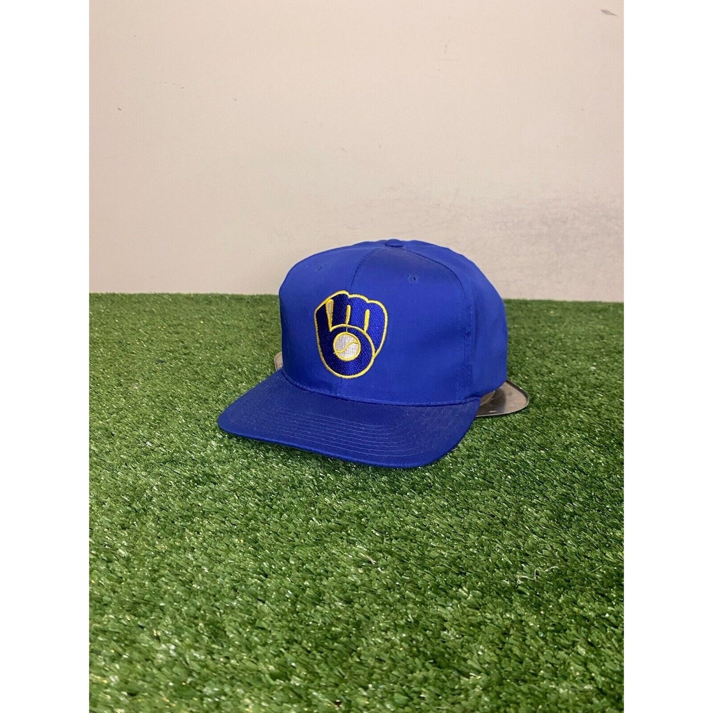 Vintage Milwaukee Brewers hat cap snap back 90s blue mens Twins Enterprise adult