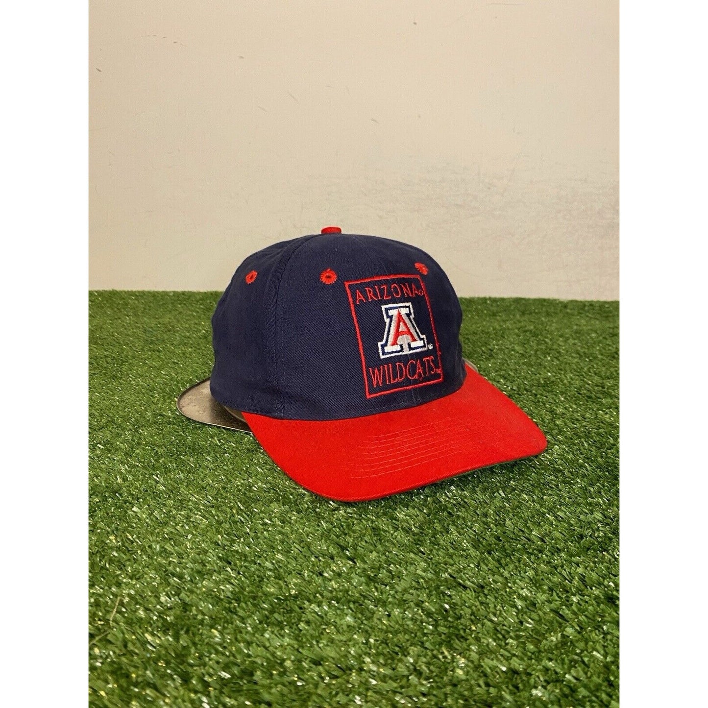 Vintage Arizona Wildcats hat cap snap back blue red 90s nu image basketball mens