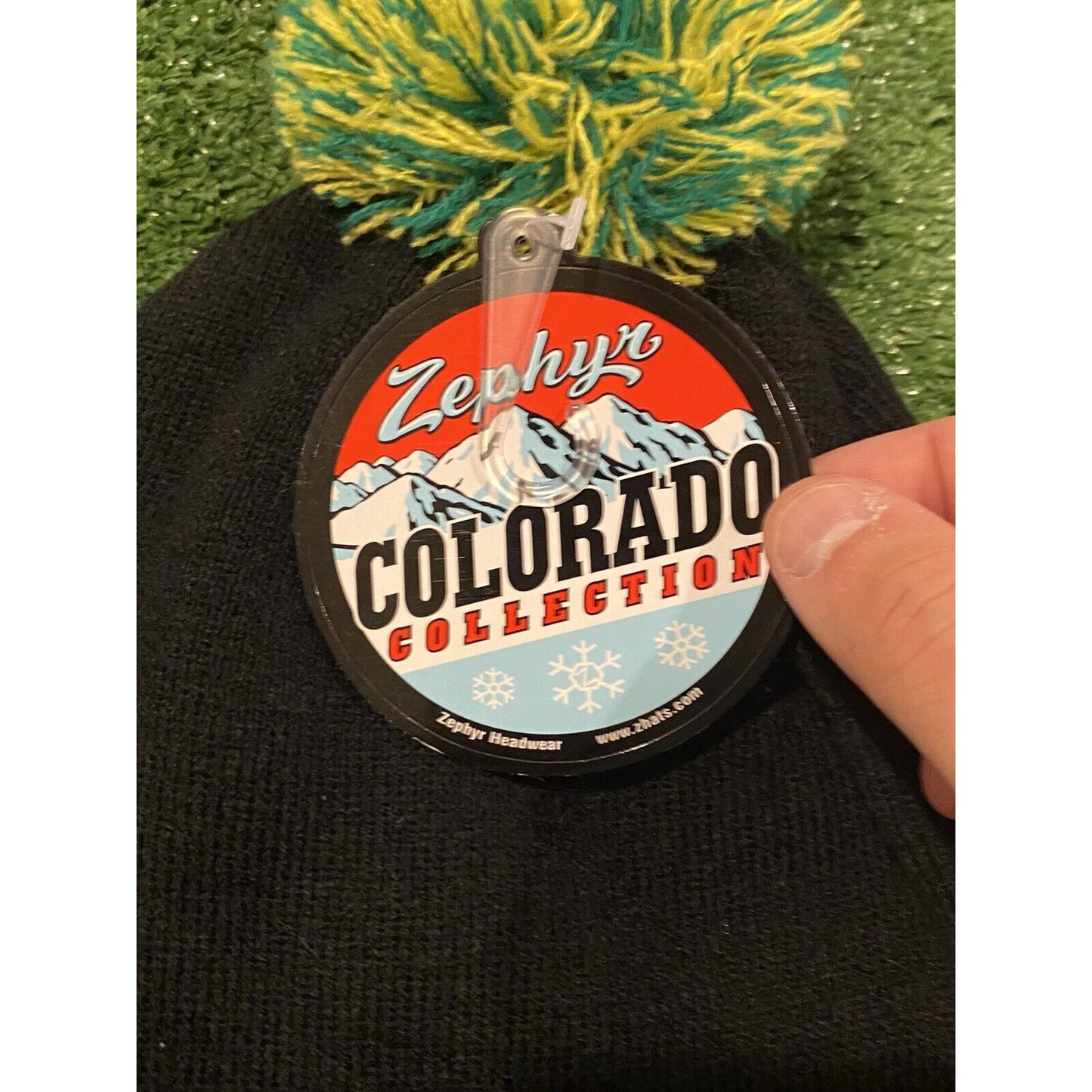 Zephyr Oregon Ducks Cuffed beanie winter stocking hat pom colorado collection