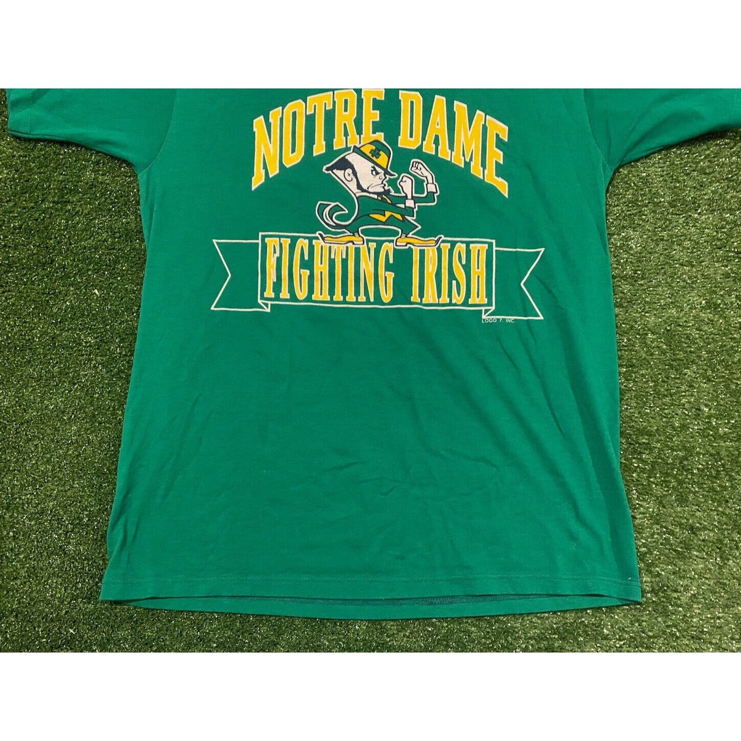 Vintage Competitor 1990s Notre Dame Fighting Irish arch leprechaun t-shirt large