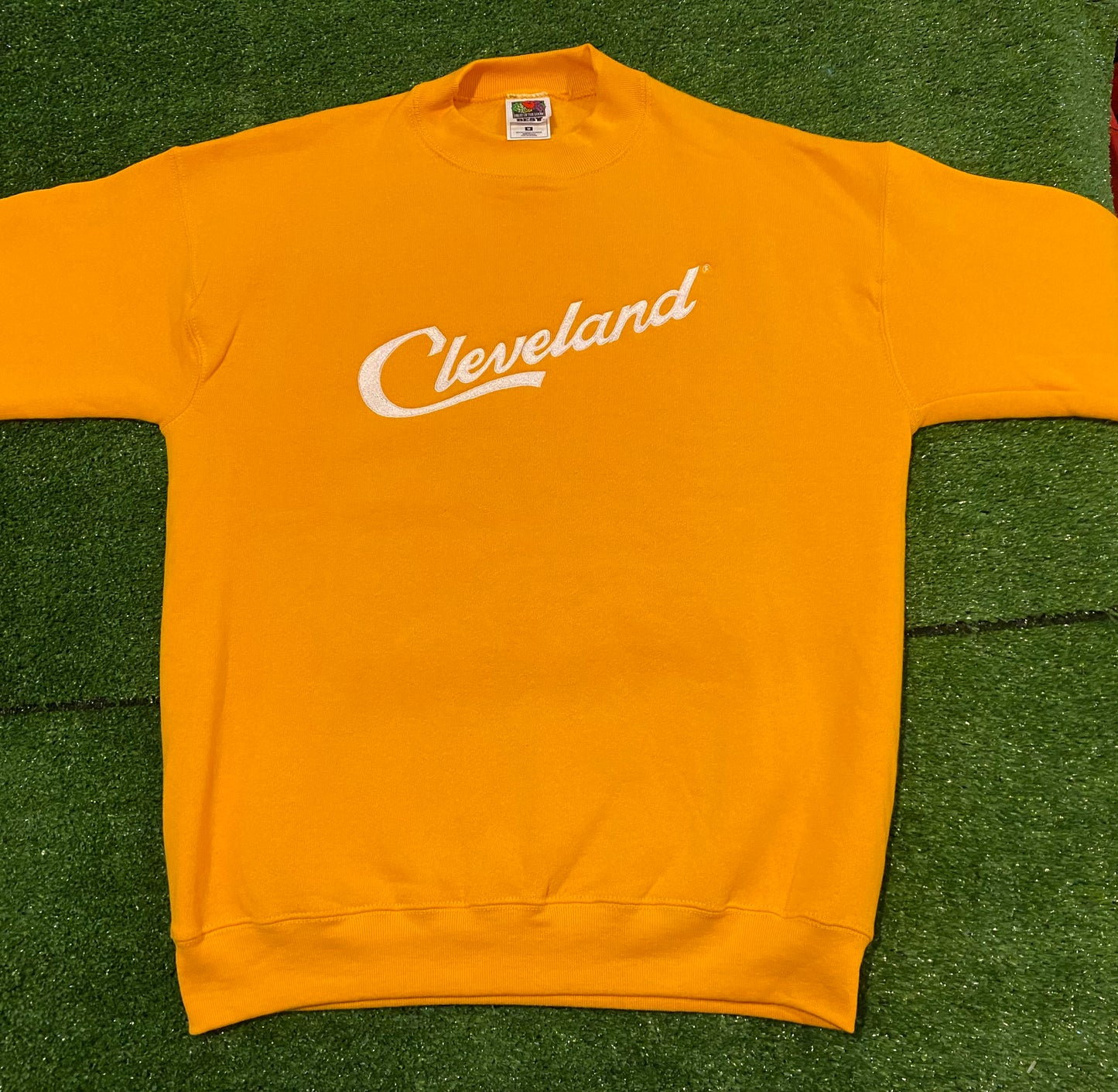 Vintage Fruit of the Loom Officially Licensed embroidered script Cleveland crewneck sweatshirt oversized Medium / large