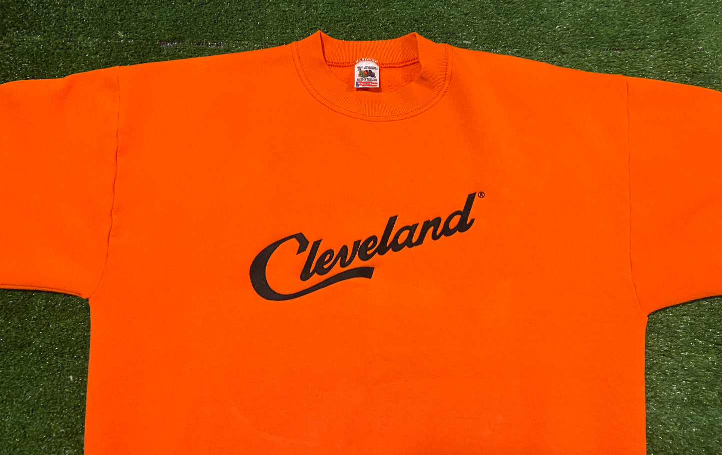 Vintage Fruit of the Loom Officially Licensed embroidered script cleveland crewneck sweatshirt XL orange saw