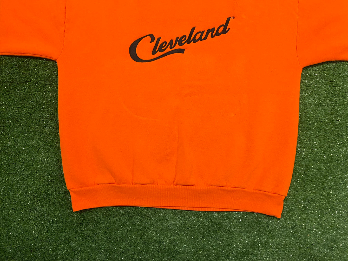 Vintage Fruit of the Loom Officially Licensed embroidered script cleveland crewneck sweatshirt XL orange saw