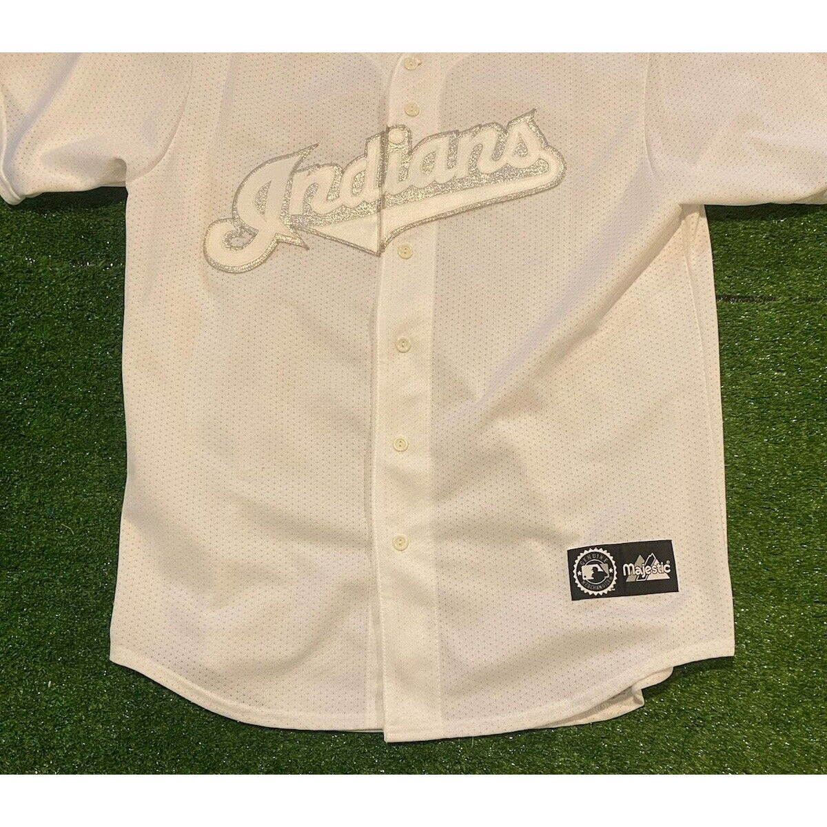 Vintage Cleveland Indians jersey mens large white chrome script Majestic 90s