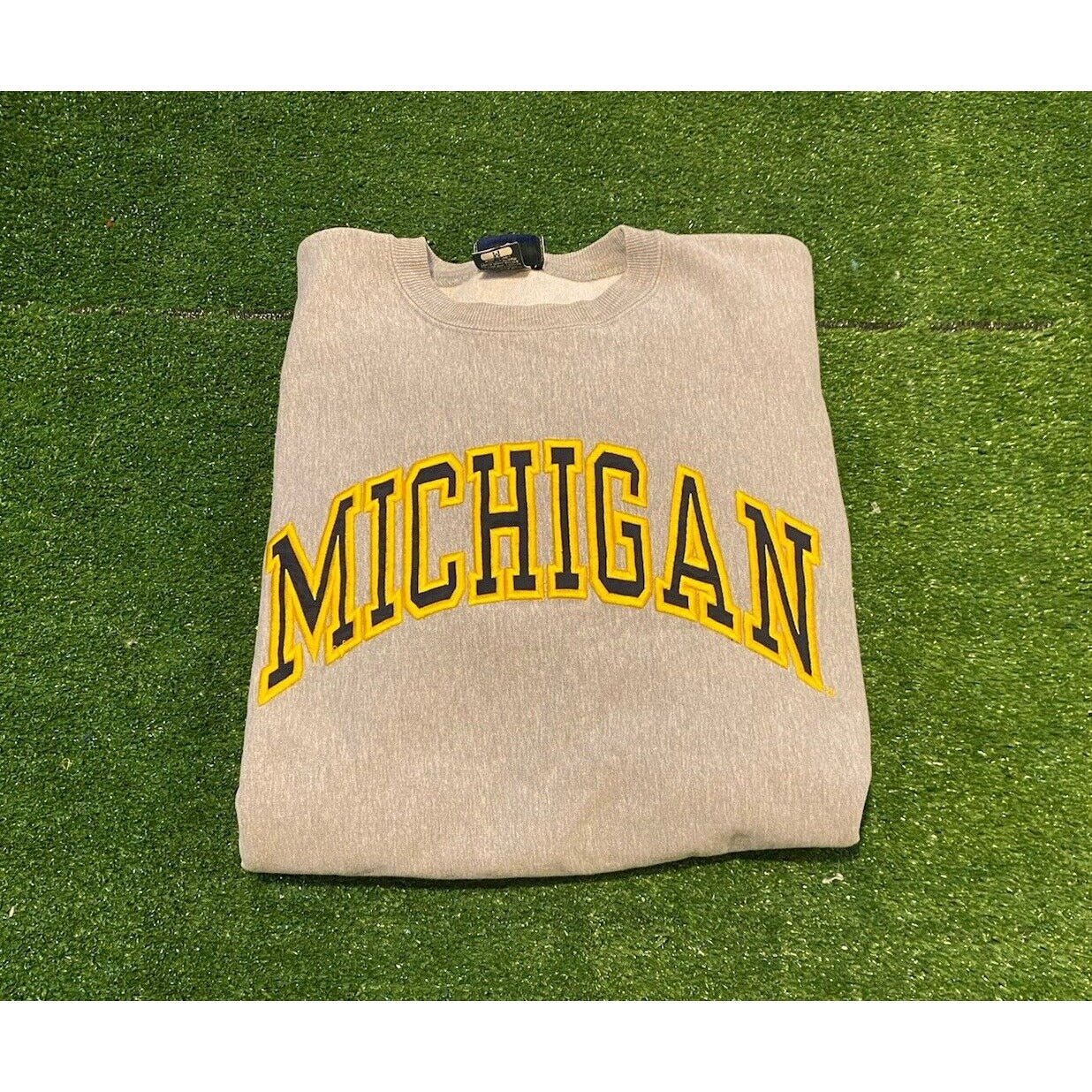 Vintage Michigan Wolverines sweatshirt mens large gray yellow crew neck Y2K V