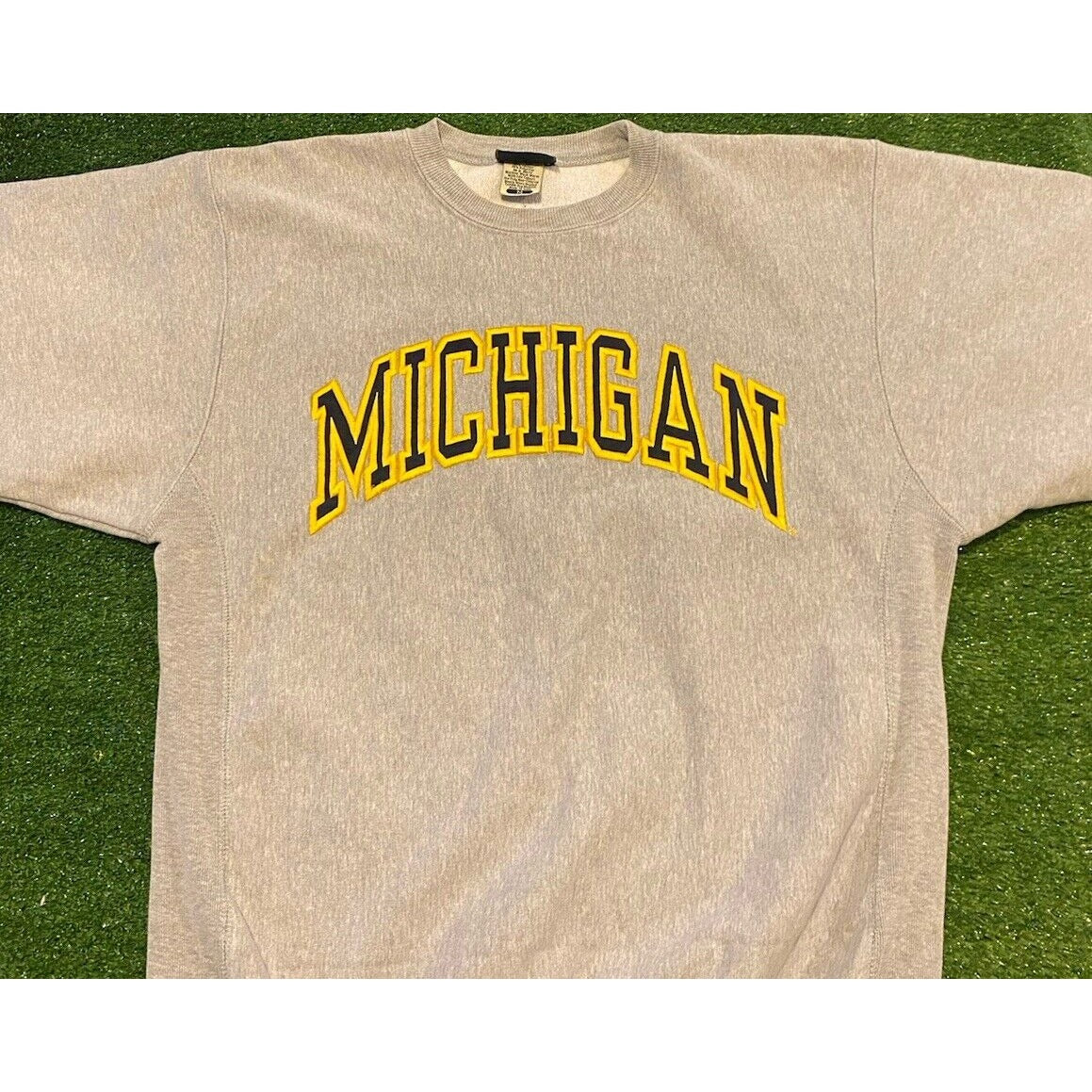 Vintage Michigan Wolverines sweatshirt mens large gray yellow crew neck Y2K V