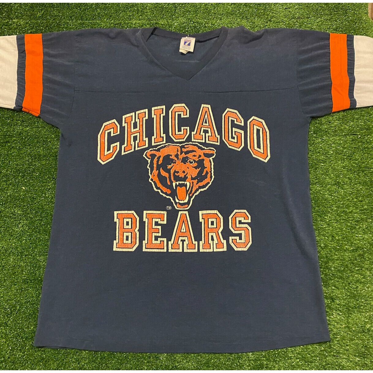 Vintage Logo 7 Chicago Bears arch logo football NFL t-shirt large 90s retro